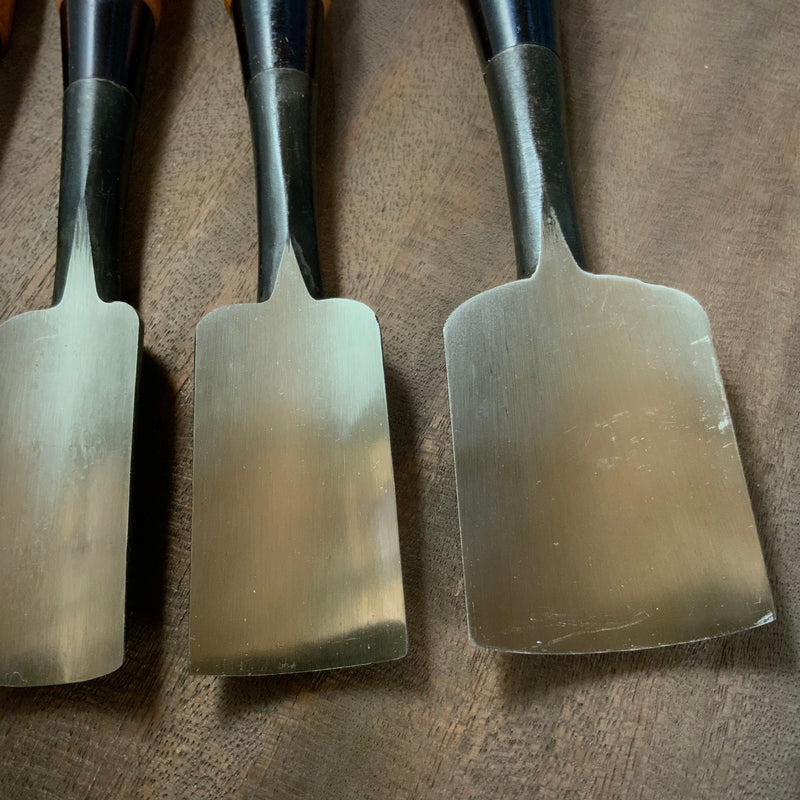 Uchi maru chisels 5-piece set with white steel 掘出し物 内丸組鑿 5本組