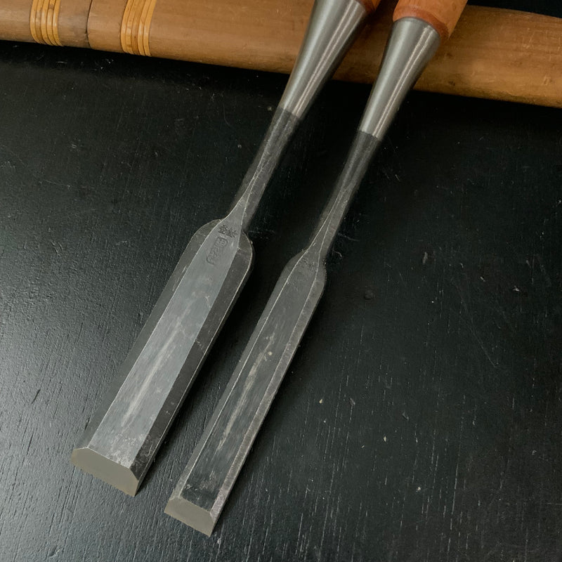 Kuromatsu Bench chisels (usunomi)by unknown 作者不明 黒松 薄鑿 usunomi 15,21mm