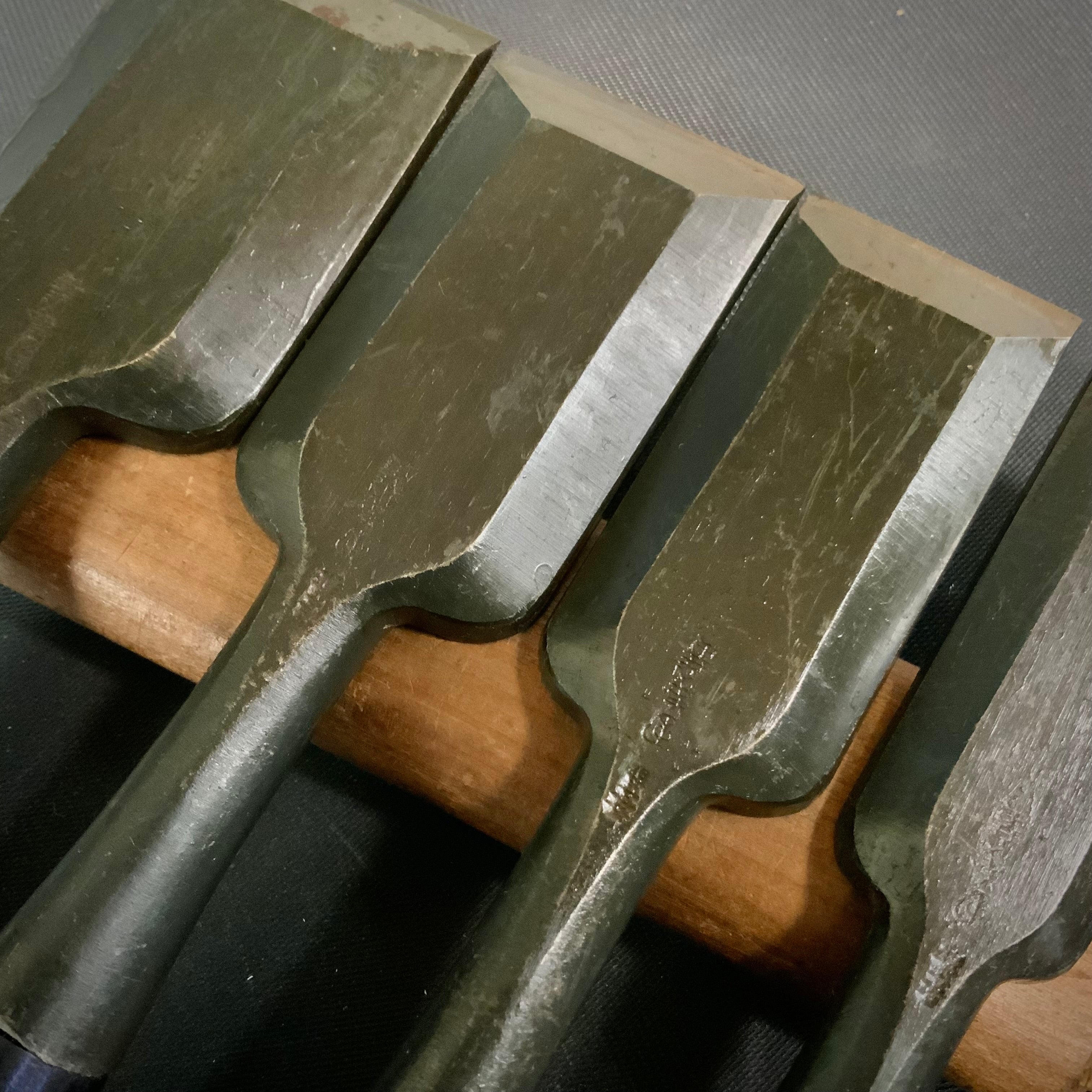 Yoshihiro Bench chisels set  chisels with white steel          義廣 追入組鑿 Oirenomi