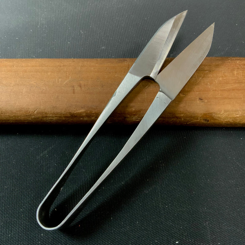 Old stock Toshihisa Nigiri basami Hand made Traditional Japanese scissors  掘出し物 利久 握り鋏 手作り 磨仕上げ