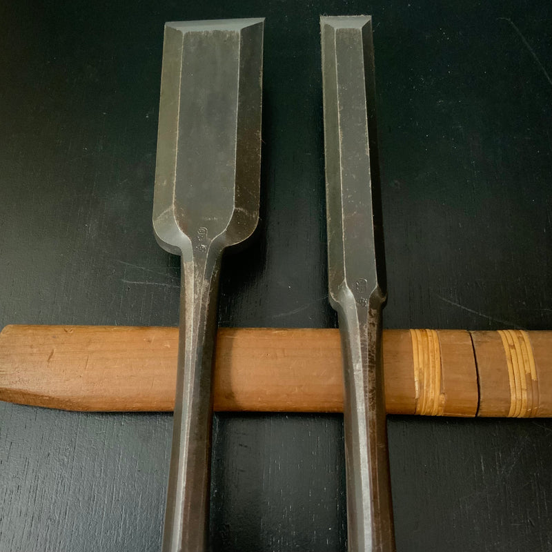 Old stock Hiromasa Slick Chisels set  (Ootsuki-nomi, Hontsuki-Nomi)  掘出し物 弘正 本突き組鑿  48,24mm