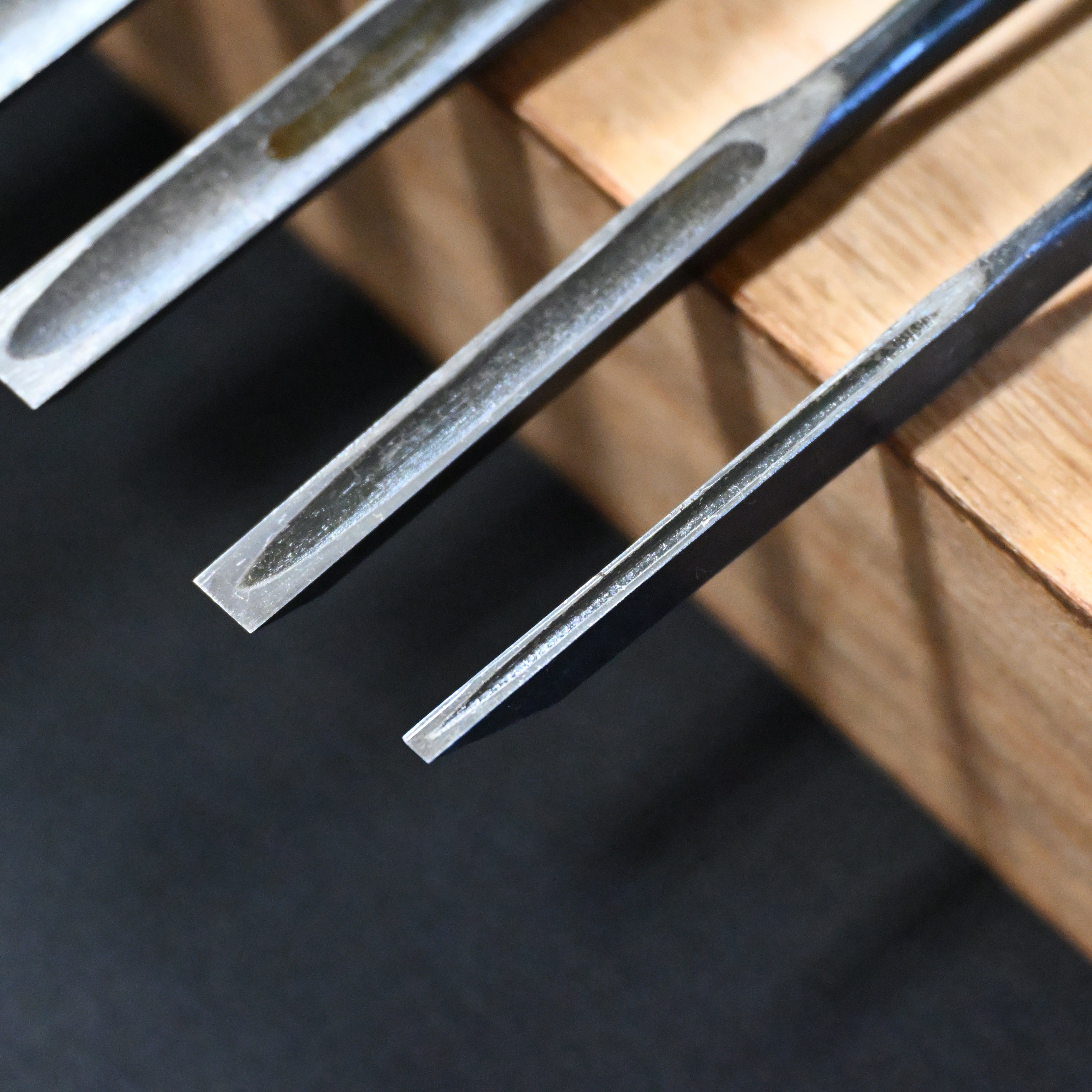 掘出し物 孝弘 面取追入組鑿 赤樫柄 #2 Old Stock Takahiro Bench