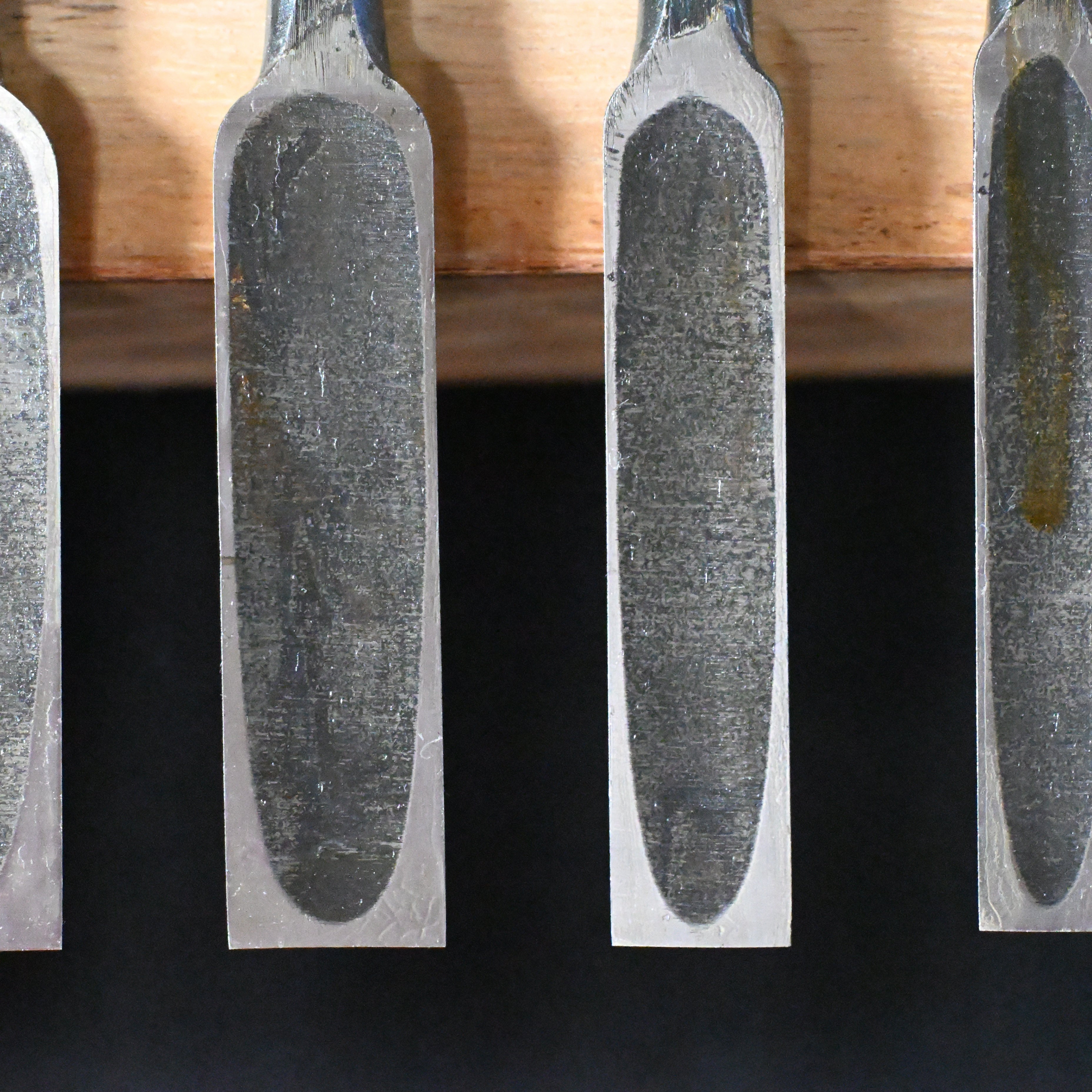 掘出し物 孝弘 面取追入組鑿 赤樫柄 #2 Old Stock Takahiro Bench