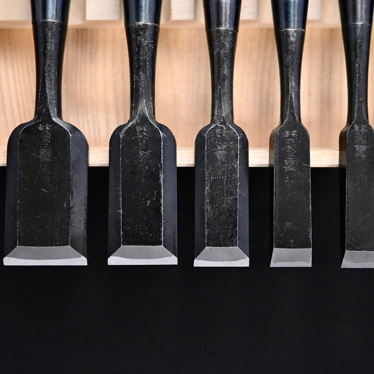 宗家大内 追入組鑿 鉄刀木柄 桐箱付    Ouchi Bench chisels set Bombay Blackwood Handle by Ouchi 4th generation #1