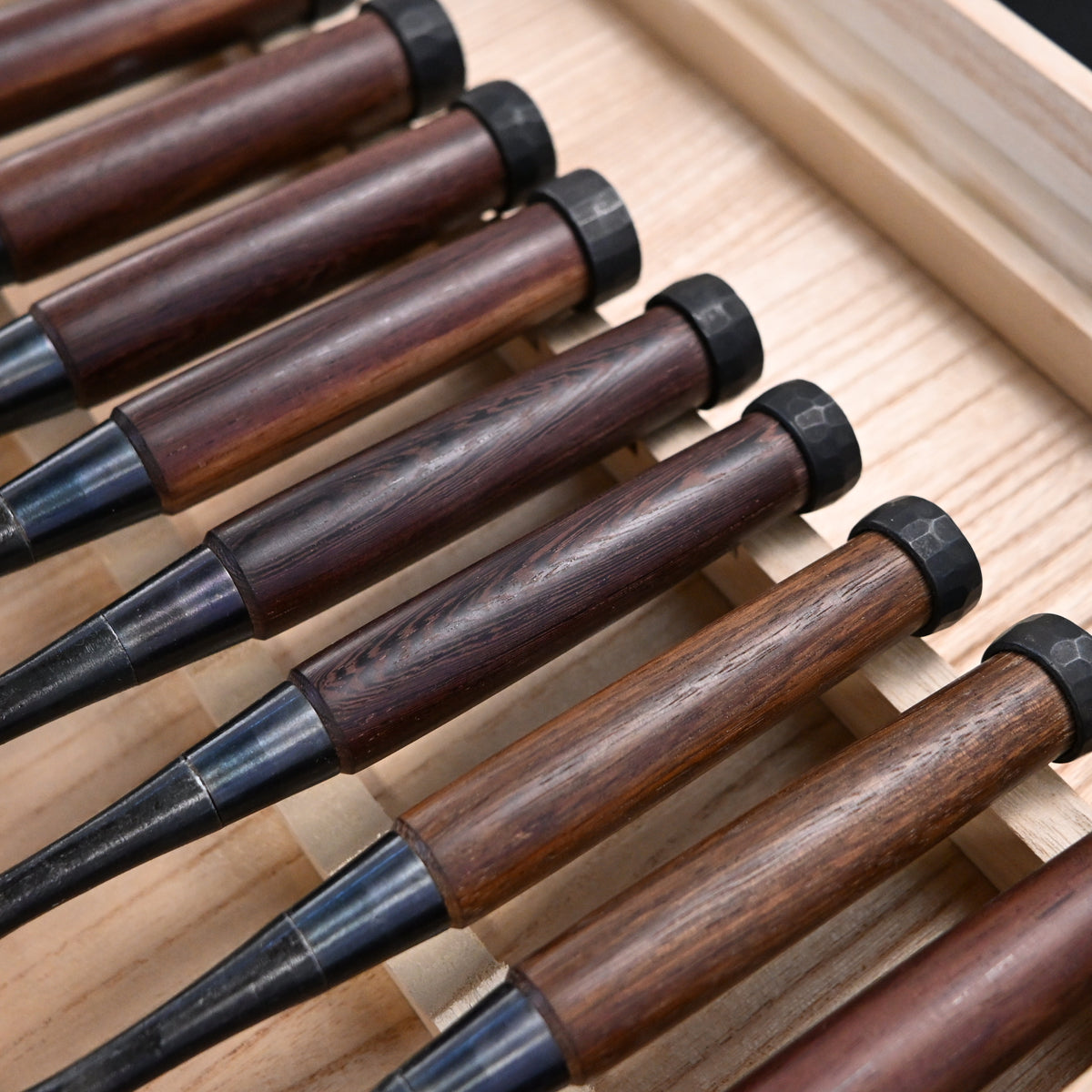宗家大内 追入組鑿 鉄刀木柄 桐箱付    Ouchi Bench chisels set Bombay Blackwood Handle by Ouchi 4th generation #1