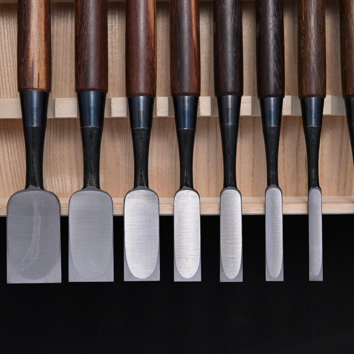 宗家大内 追入組鑿 鉄刀木柄 桐箱付    Ouchi Bench chisels set Bombay Blackwood Handle by Ouchi 4th generation #1