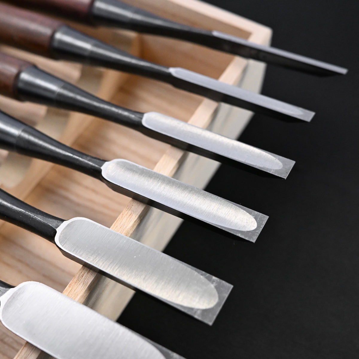 宗家大内 追入組鑿 鉄刀木柄 桐箱付    Ouchi Bench chisels set Bombay Blackwood Handle by Ouchi 4th generation #1