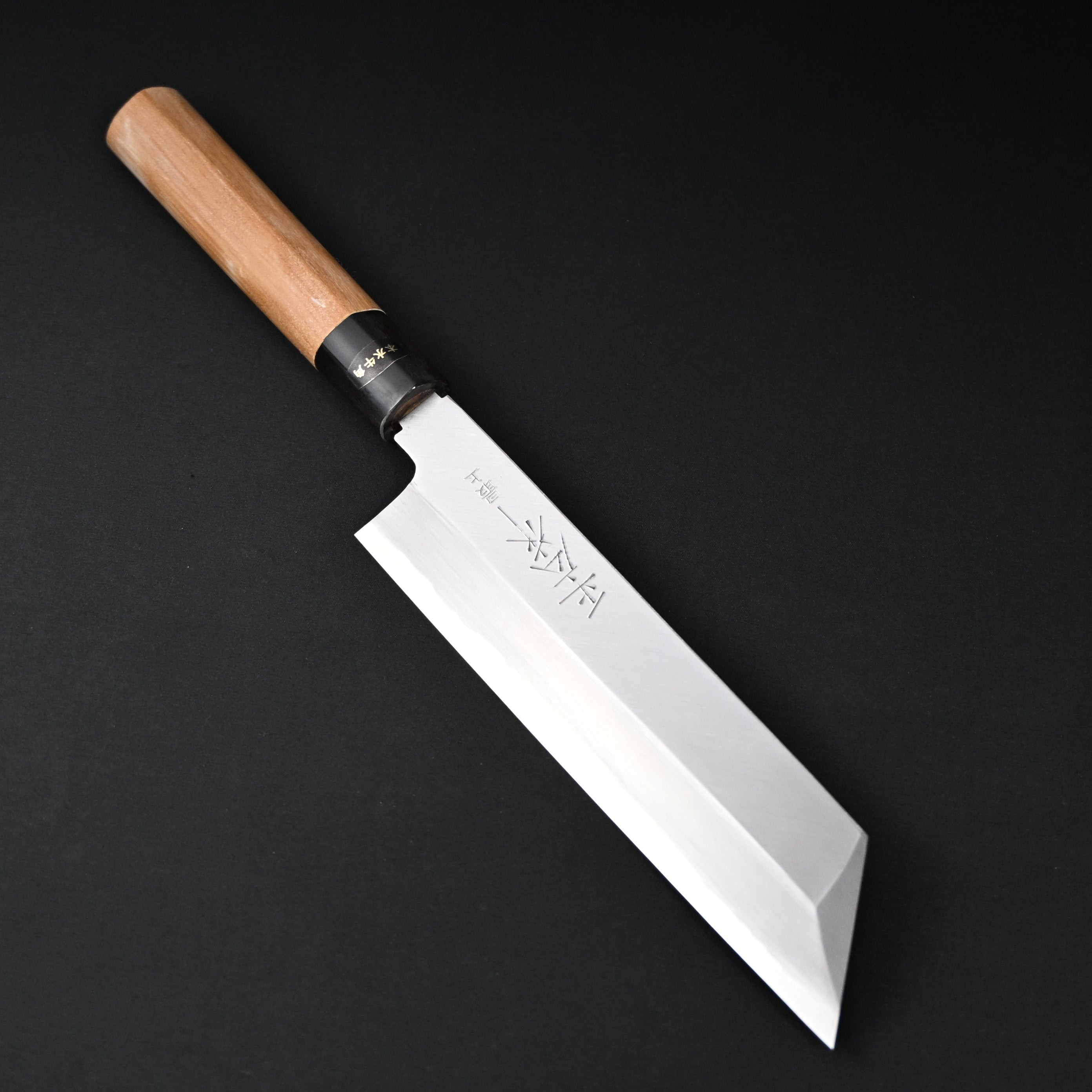 正広作最上 むきもの包丁210mm     Masahiro's Finest Peeling Knife