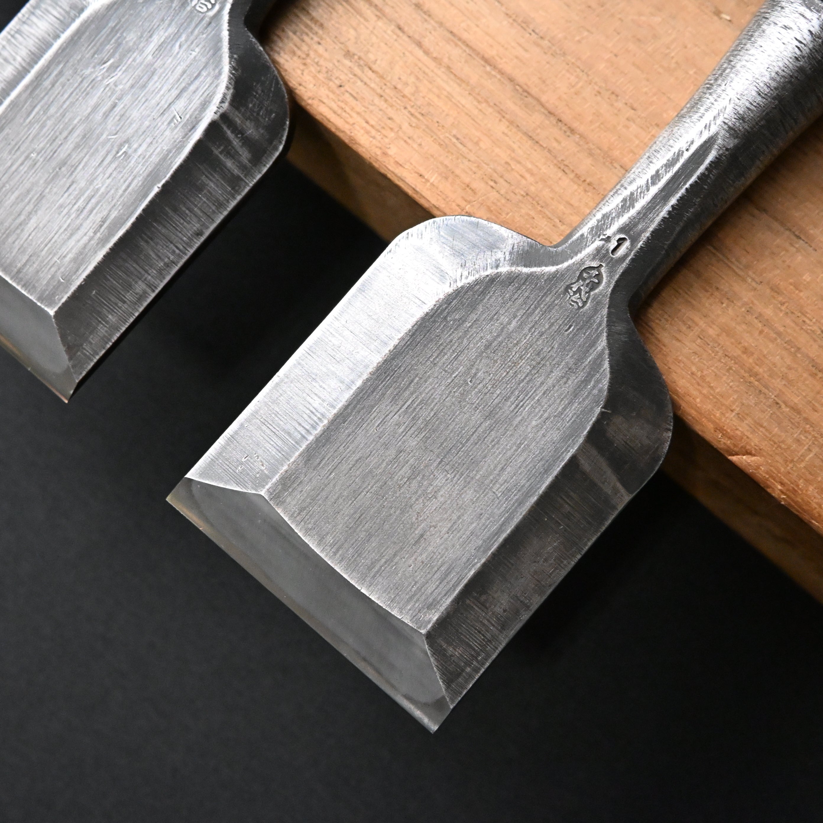 掘出し物 千代治 追入鑿 紫檀柄   Old stock #2 Chiyoharu Bench chisels with Rosewood Handle
