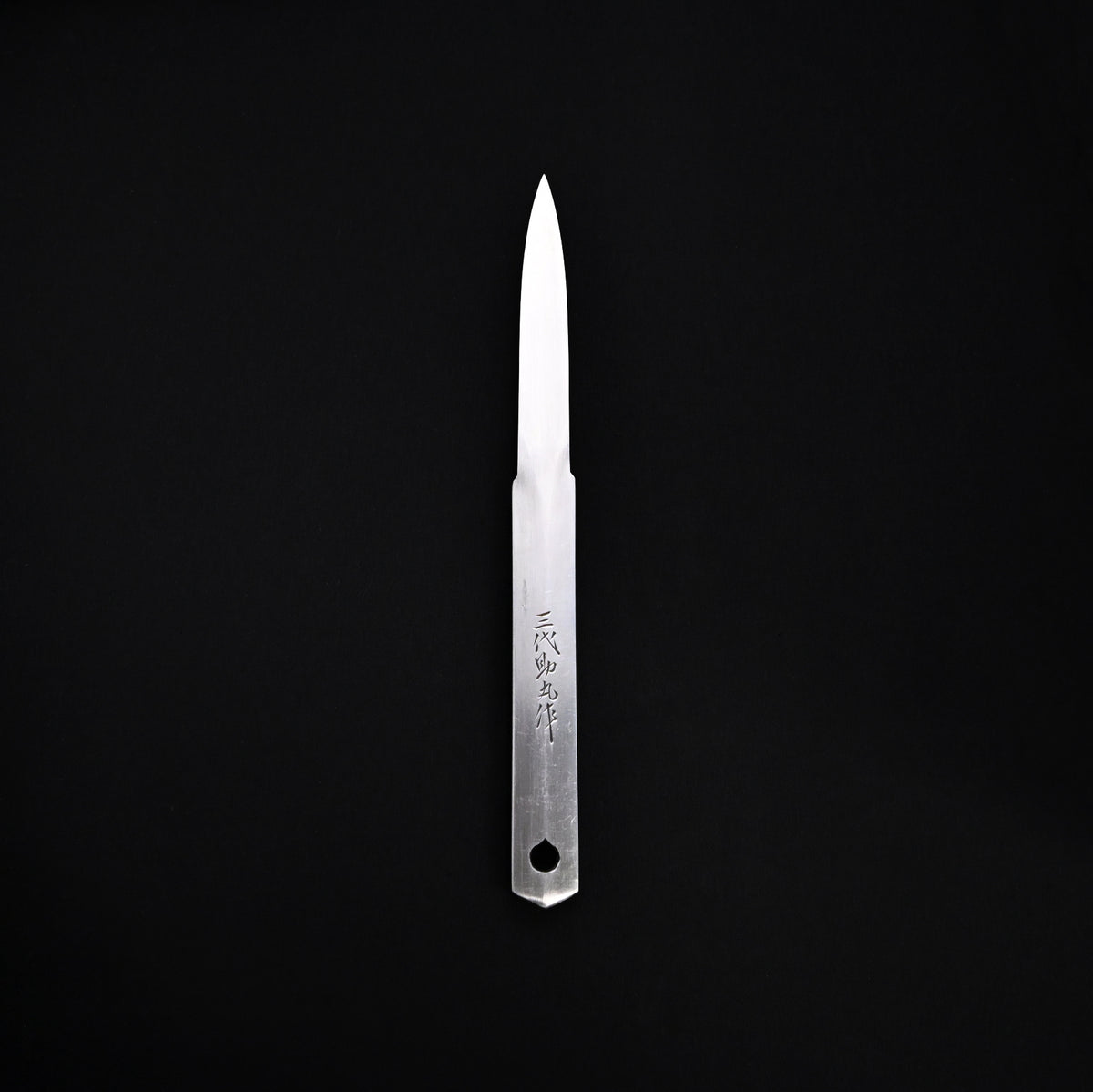 Kengata Knife 'Nennen Saisai' Sukemaru 3rd generation  碓氷金三郎 剣型刀子「年々歳々」 三代目助丸作(kiridashi)