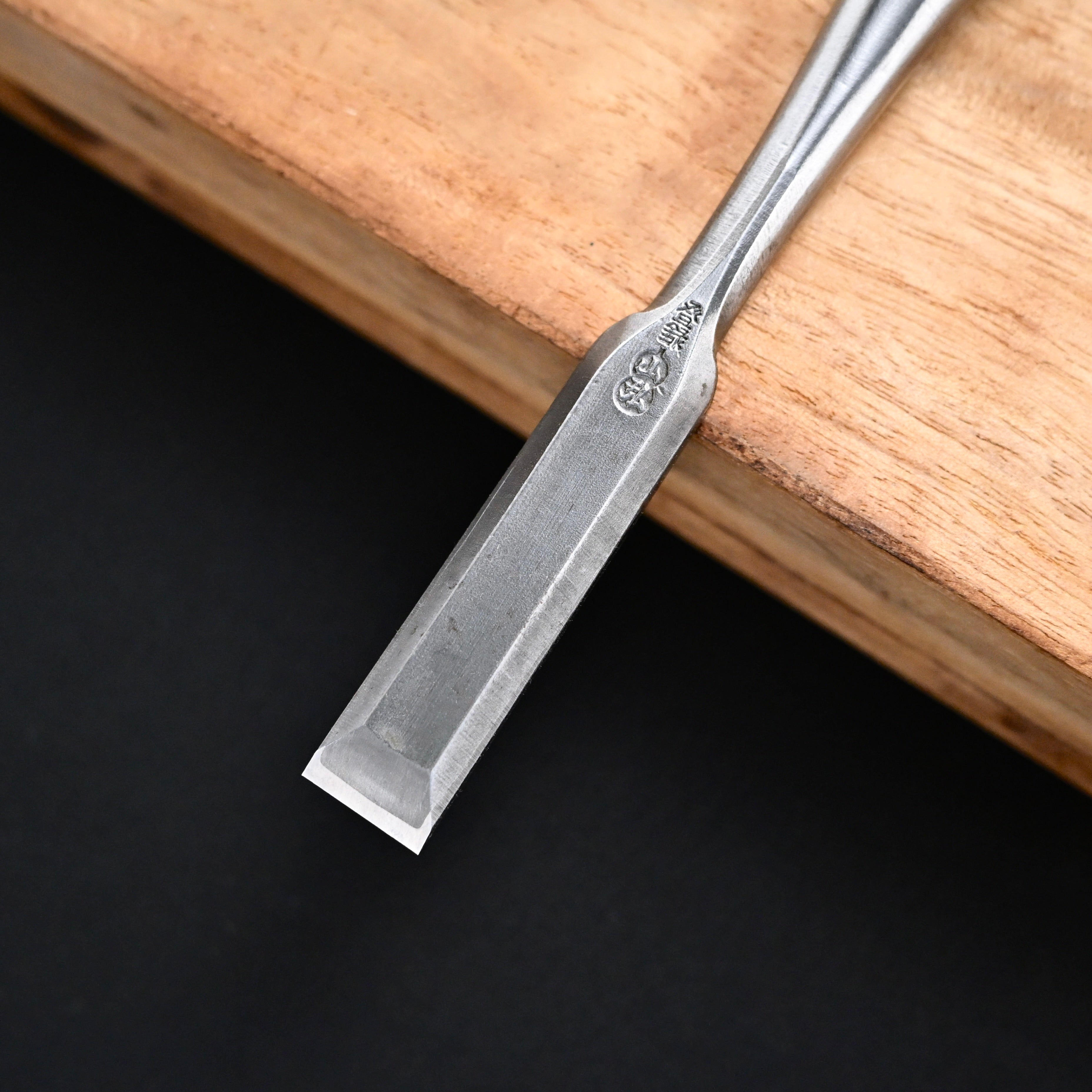 M-6 中古 岡山猛作 山弘 追入鑿 柘植柄 15mm   Used Yamahiro Bench chisels by Okayama Takeshi