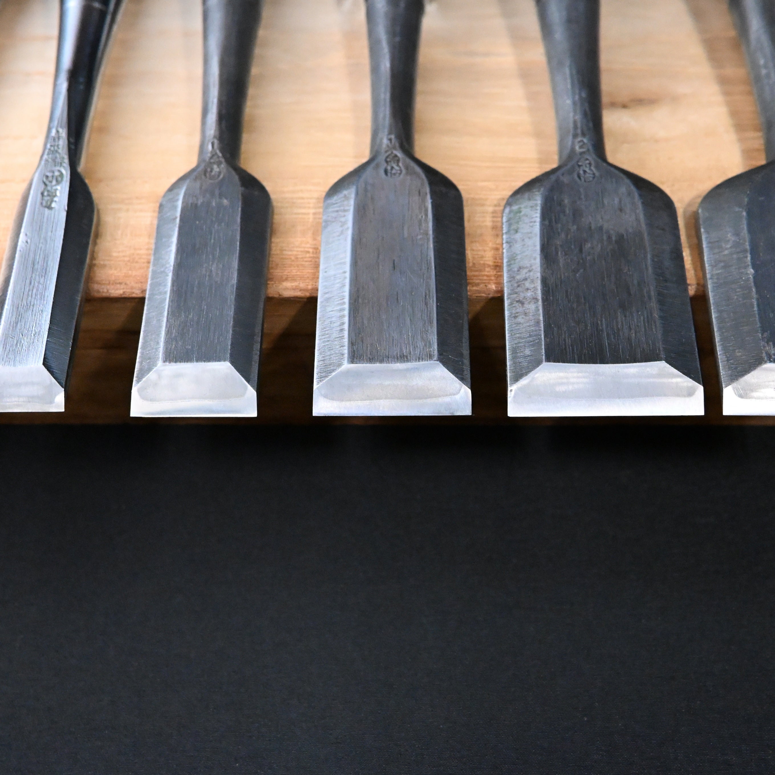 M194 Mixed set Bench chisels set for beginner by unknown smith  バラ鑿合わせ 初心者におすすめ 追入組鑿 M194