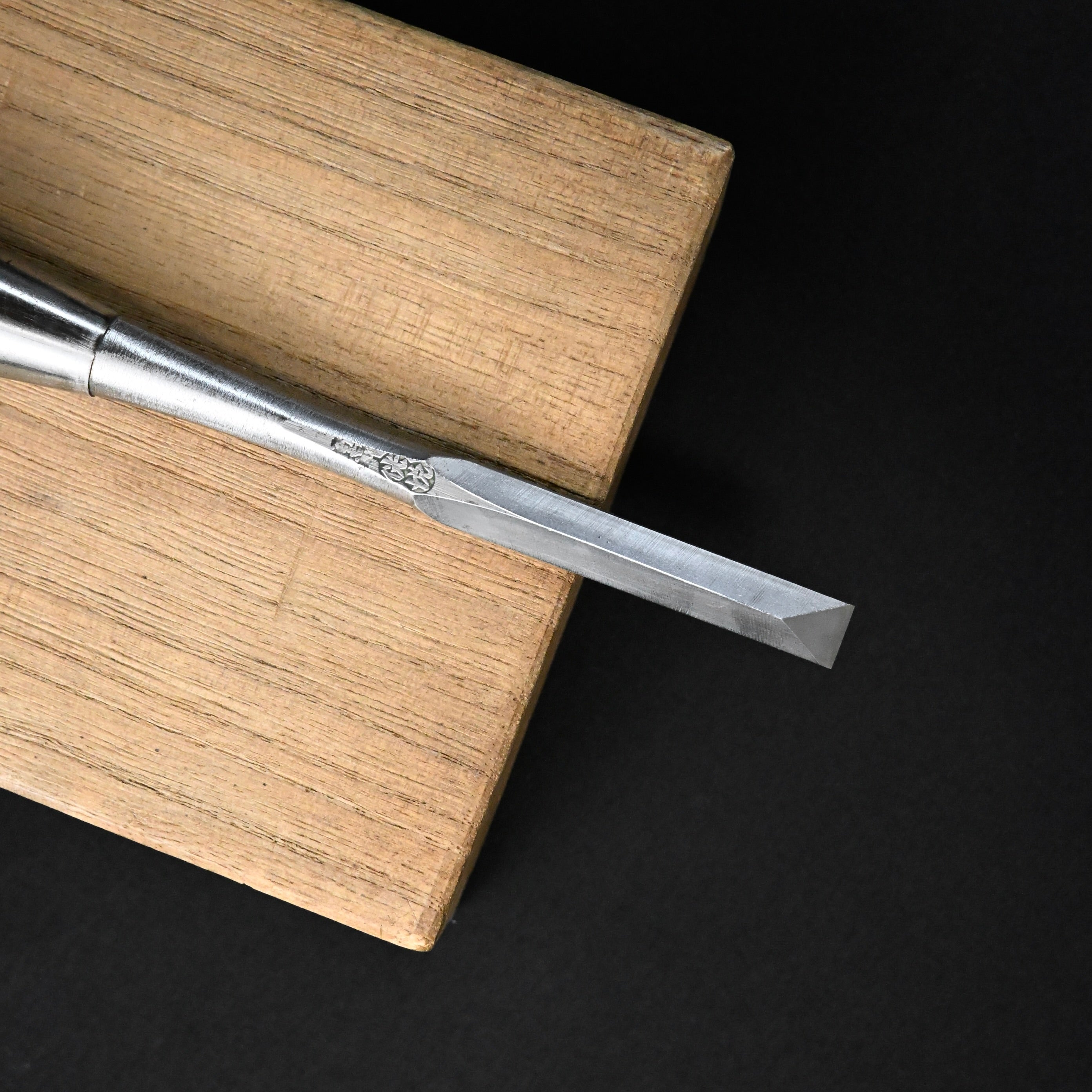 M-6 掘り出し物 侊悦作 鎬追入鑿  9mm  Old stock Kouetsu Dovetail Bench Chisels by Tasai