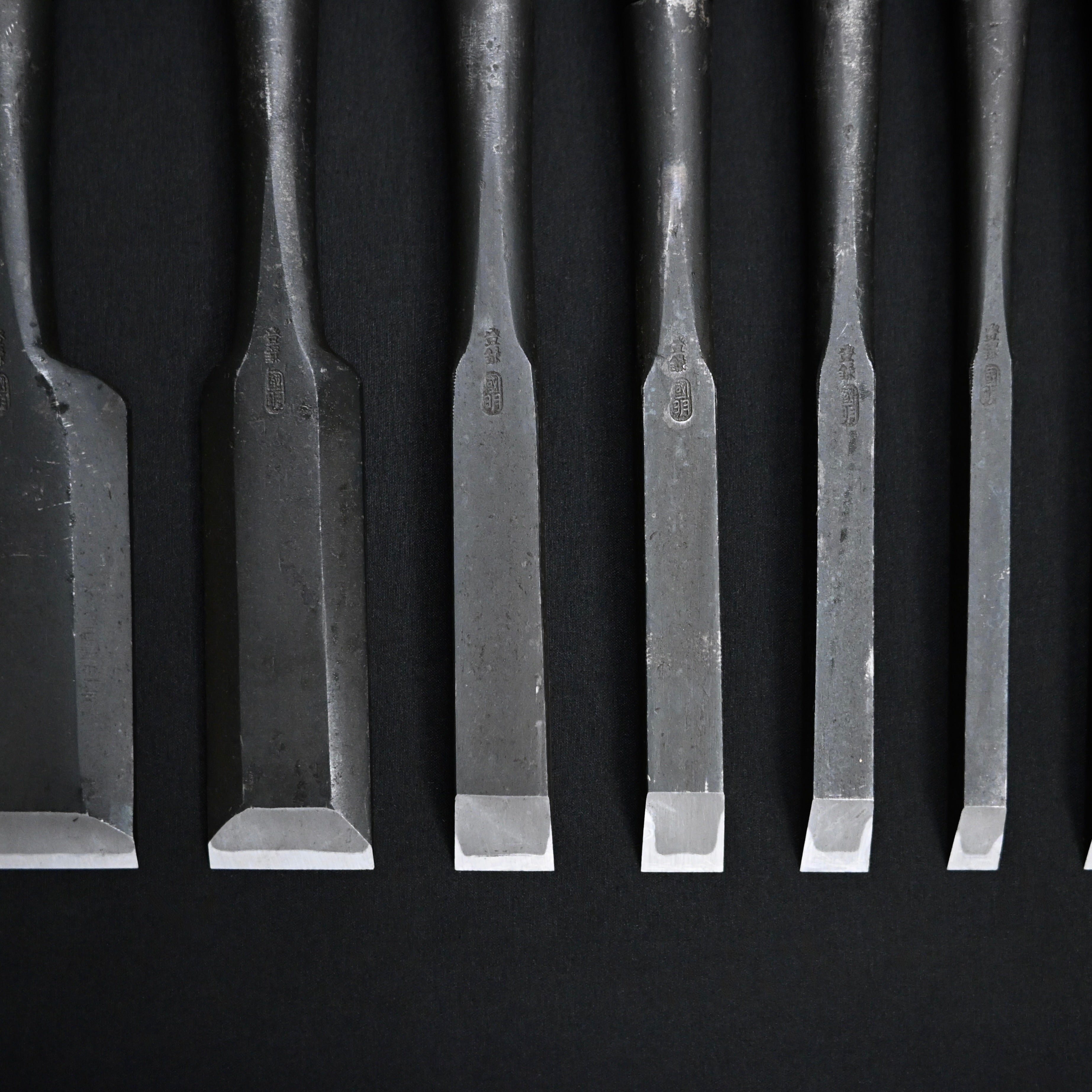 国明 厚鑿 打桂 赤樫柄   Kuniaki  Thick Timber Chisels with White Steel