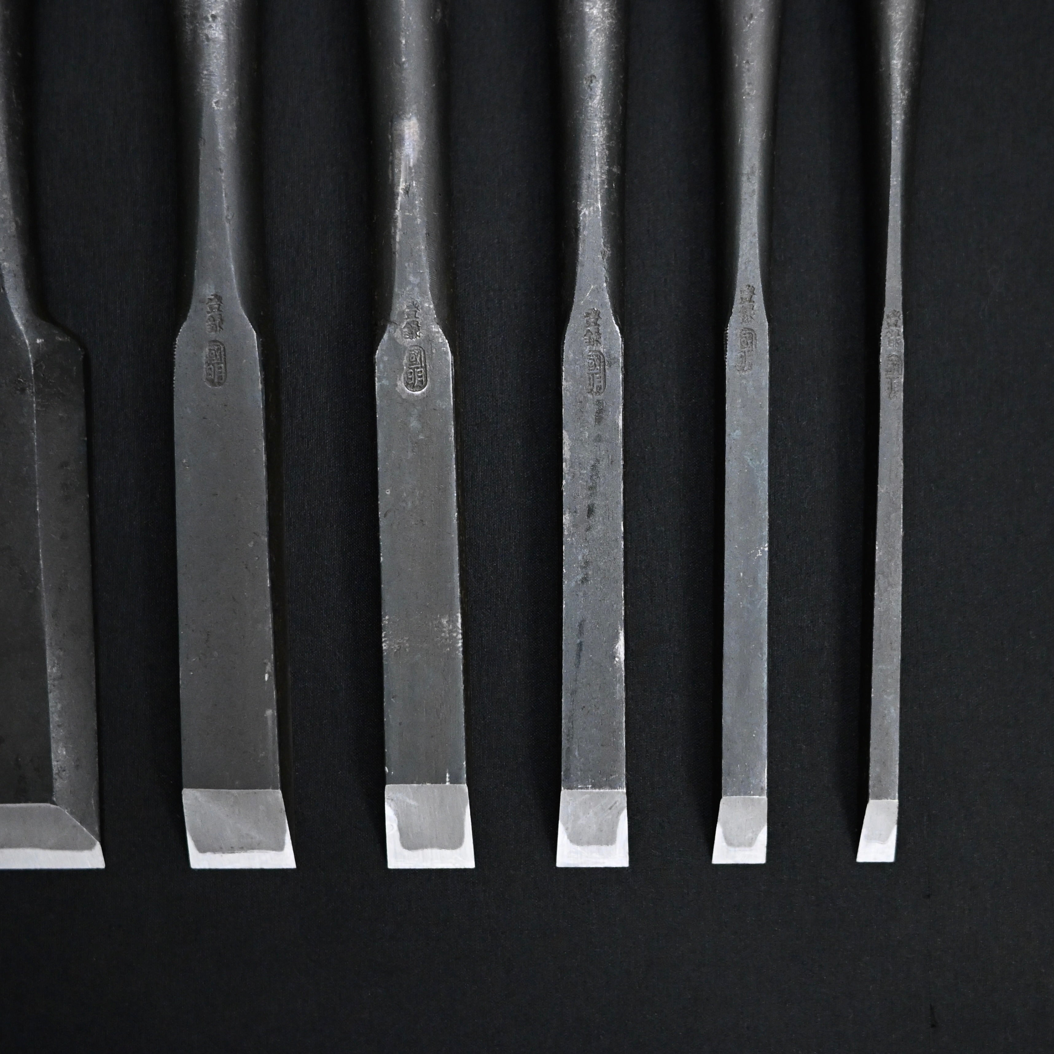 国明 厚鑿 打桂 赤樫柄   Kuniaki  Thick Timber Chisels with White Steel