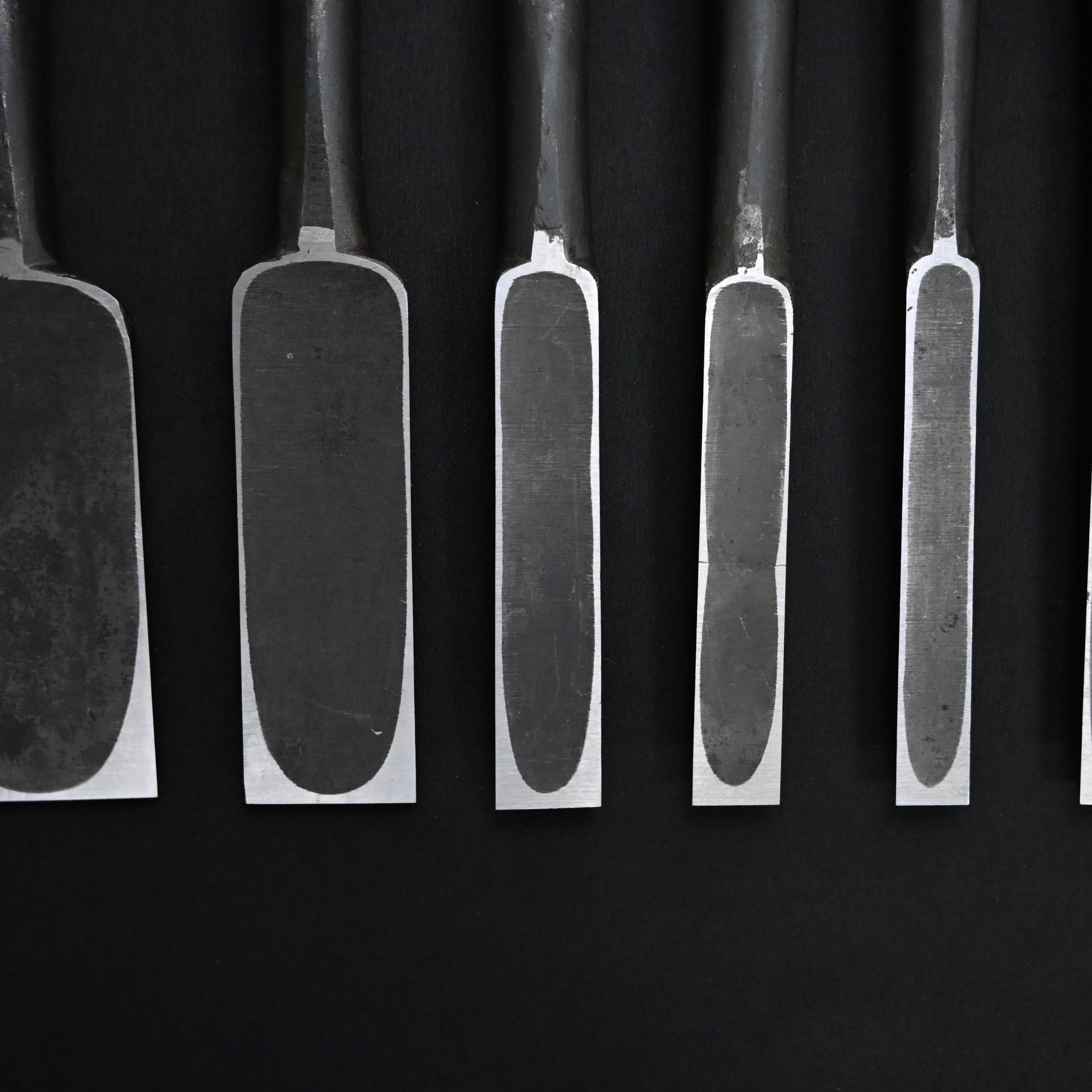 国明 厚鑿 打桂 赤樫柄   Kuniaki  Thick Timber Chisels with White Steel