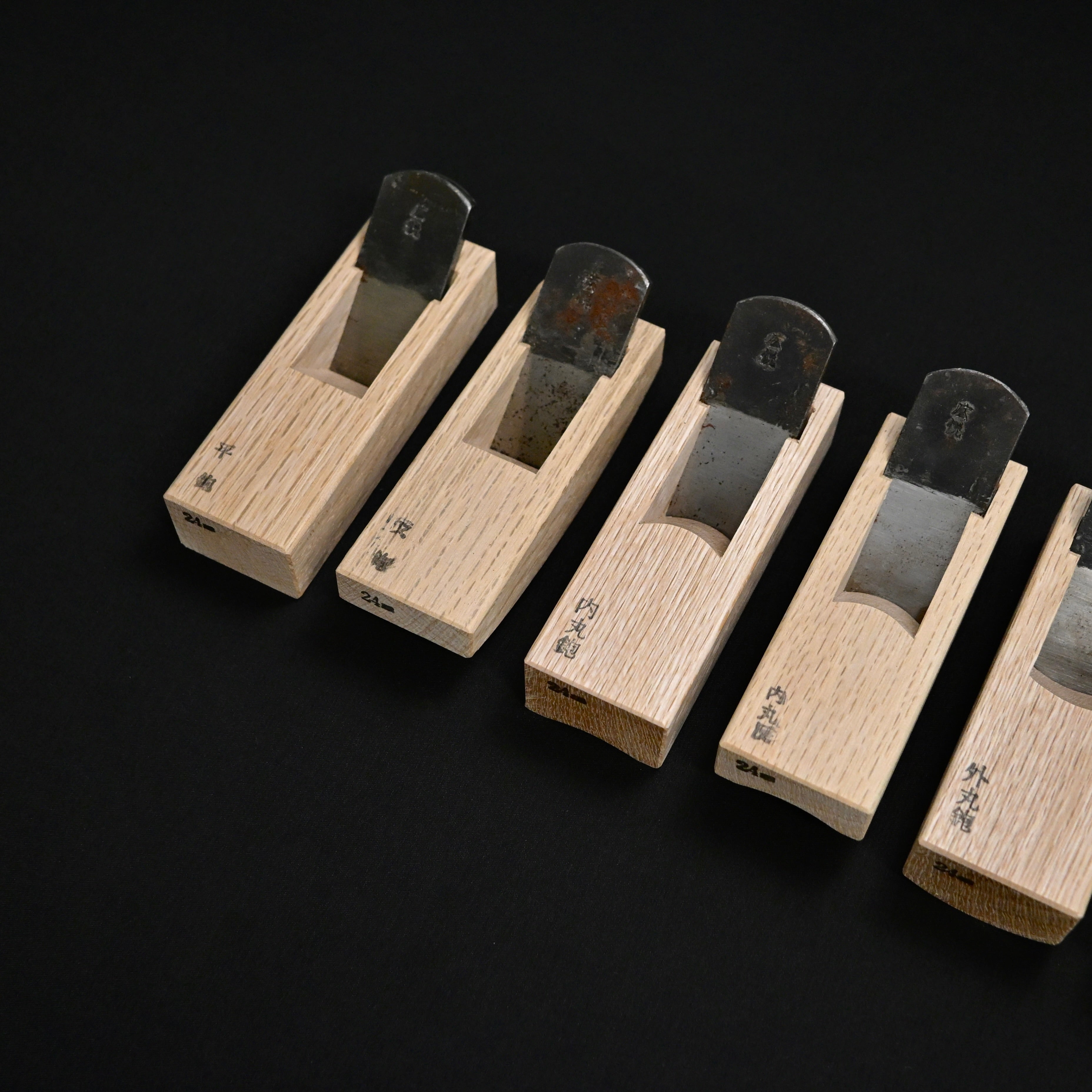Old stock Kouetsu Mini Plane set (x9 planes) with White steel    掘出し物 広悦 細工組鉋 24mm (九本組)