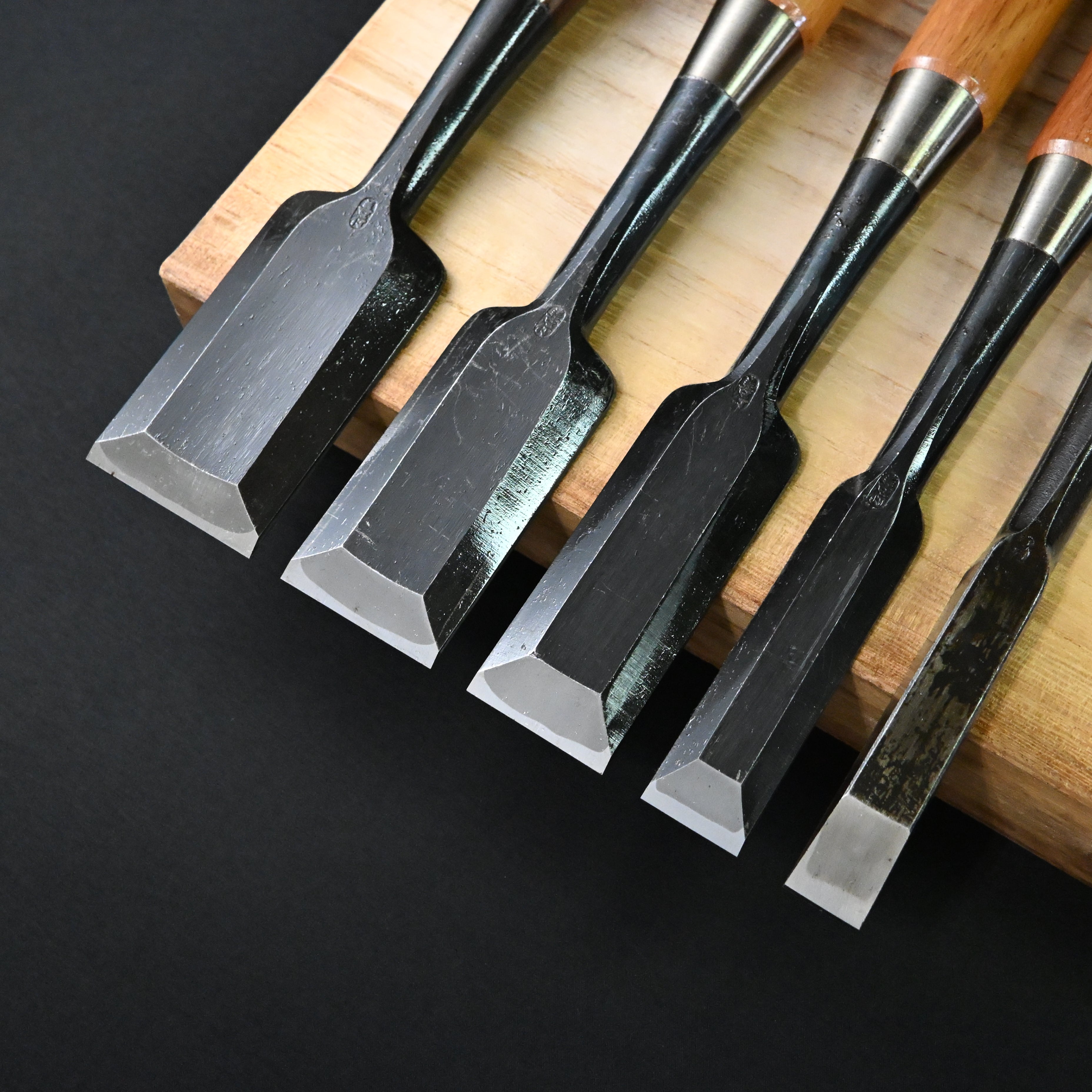 #M195 Mixed Timber chisels set by unknown  バラ鑿合わせ 叩き組鑿 5本組 作者不明