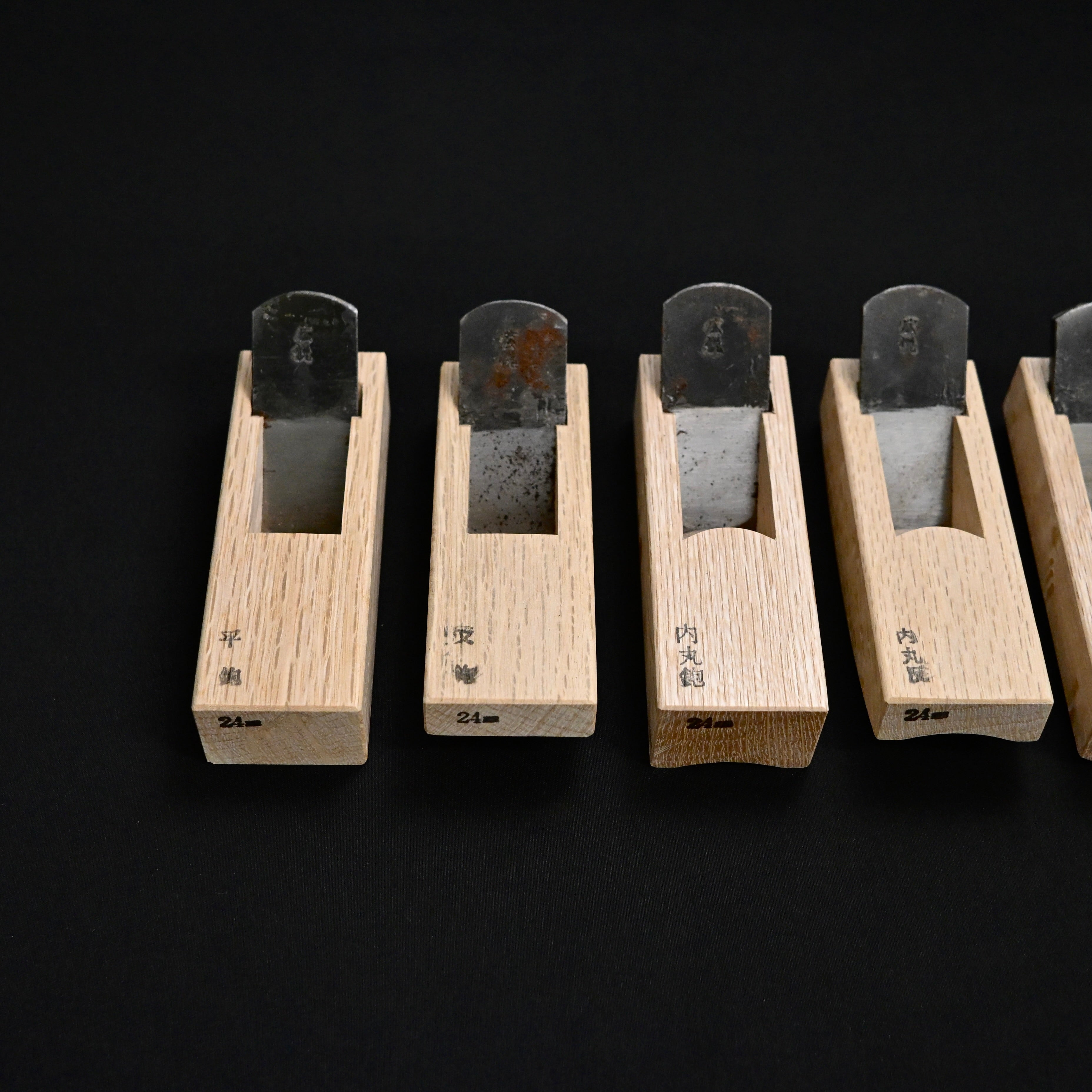 Old stock Kouetsu Mini Plane set (x9 planes) with White steel    掘出し物 広悦 細工組鉋 24mm (九本組)
