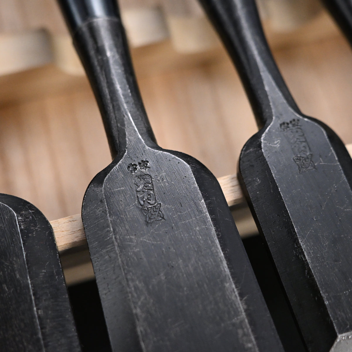 宗家大内 追入組鑿 黒檀柄 桐箱付 四代目大内俊明作   Ouchi Bench chisels set Ebony Handle by Ouchi 4th generation