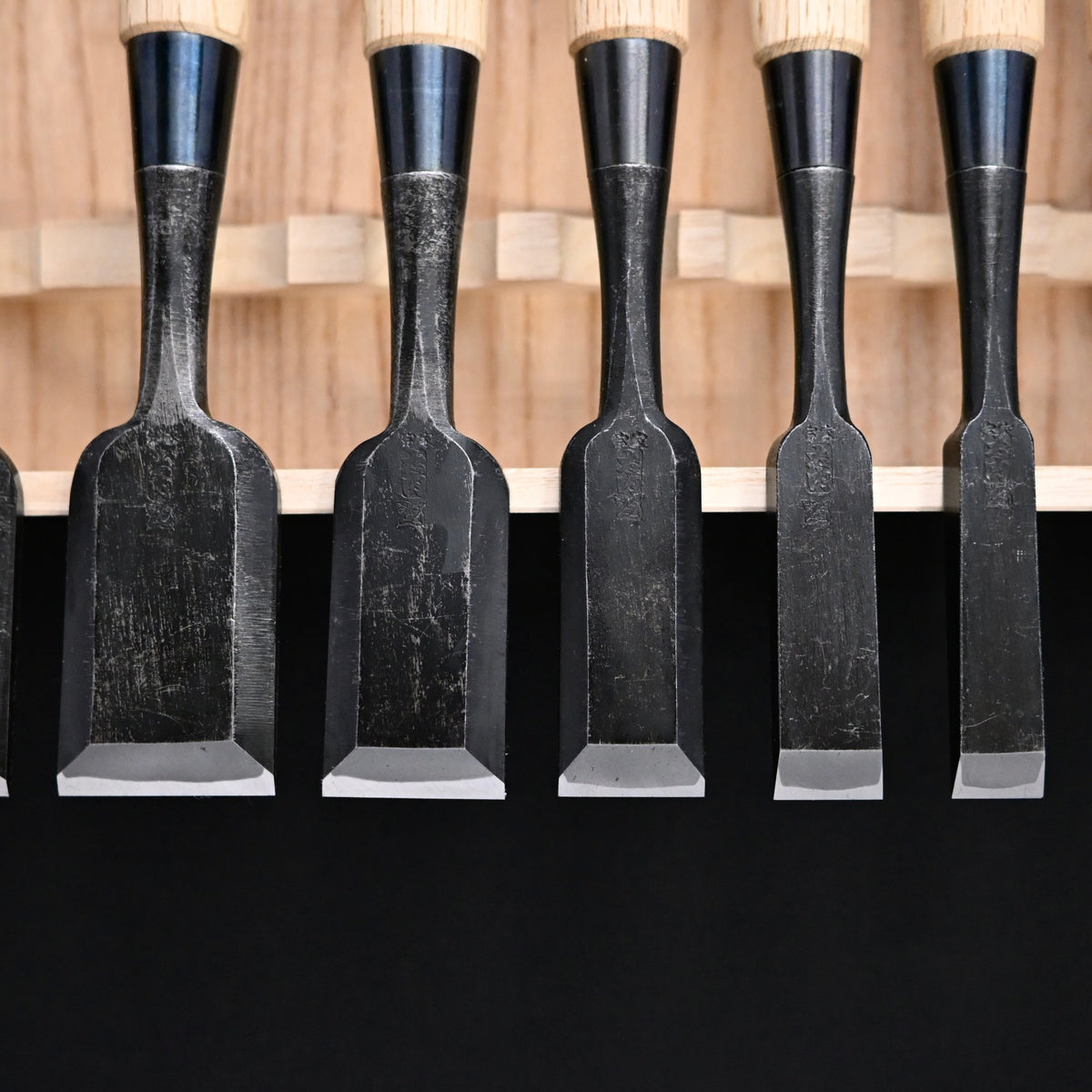 Ouchi Bench chisels set by Ouchi 4th generation white Oak Handle  宗家大内 追入組鑿 芯持白樫柄 桐箱付 四代目大内俊明作