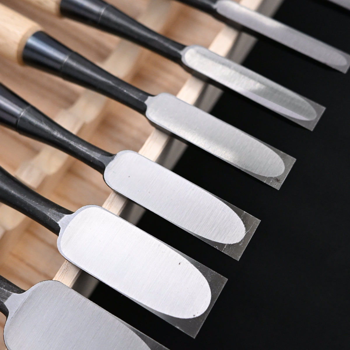 Ouchi Bench chisels set by Ouchi 4th generation white Oak Handle  宗家大内 追入組鑿 芯持白樫柄 桐箱付 四代目大内俊明作