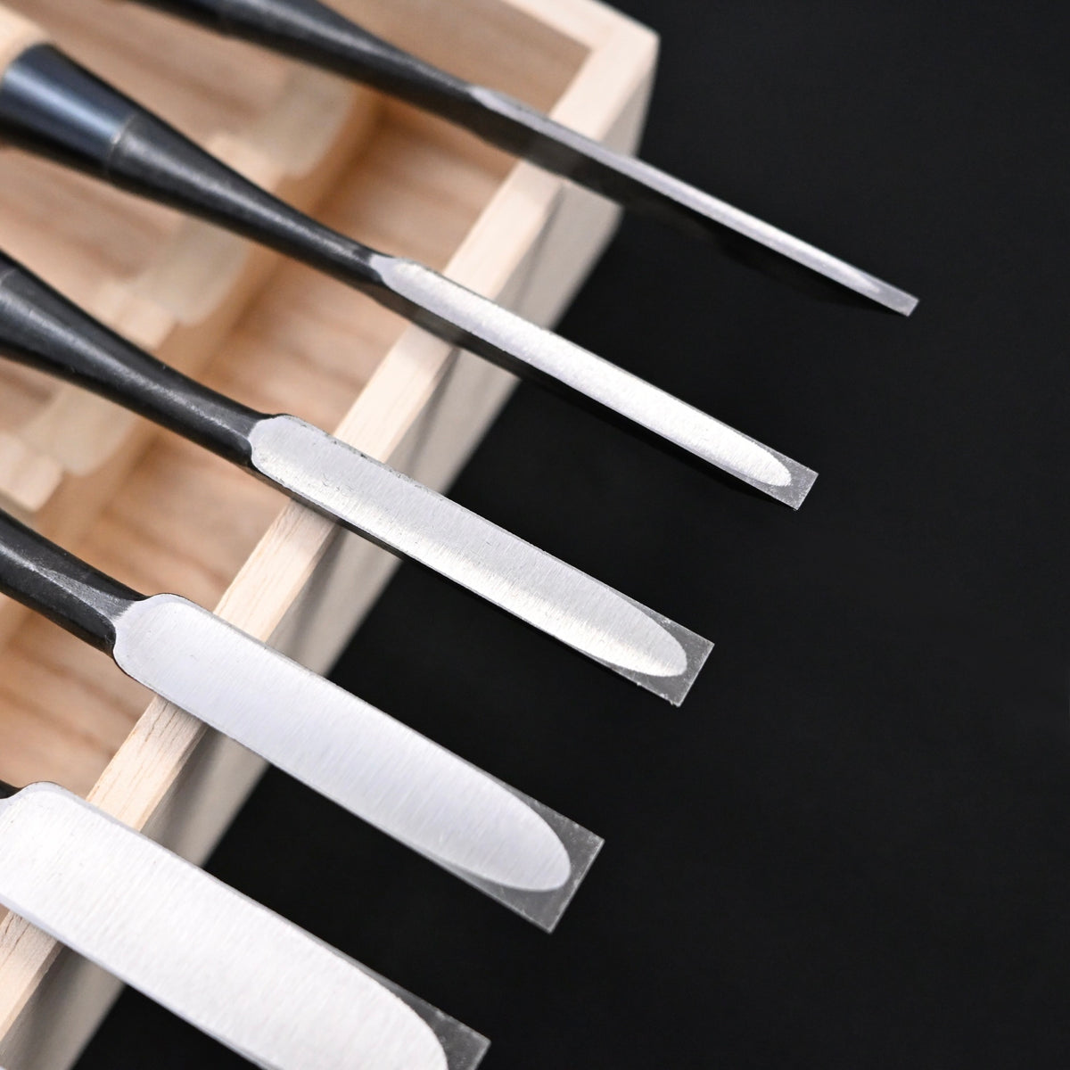 Ouchi Bench chisels set by Ouchi 4th generation white Oak Handle  宗家大内 追入組鑿 芯持白樫柄 桐箱付 四代目大内俊明作