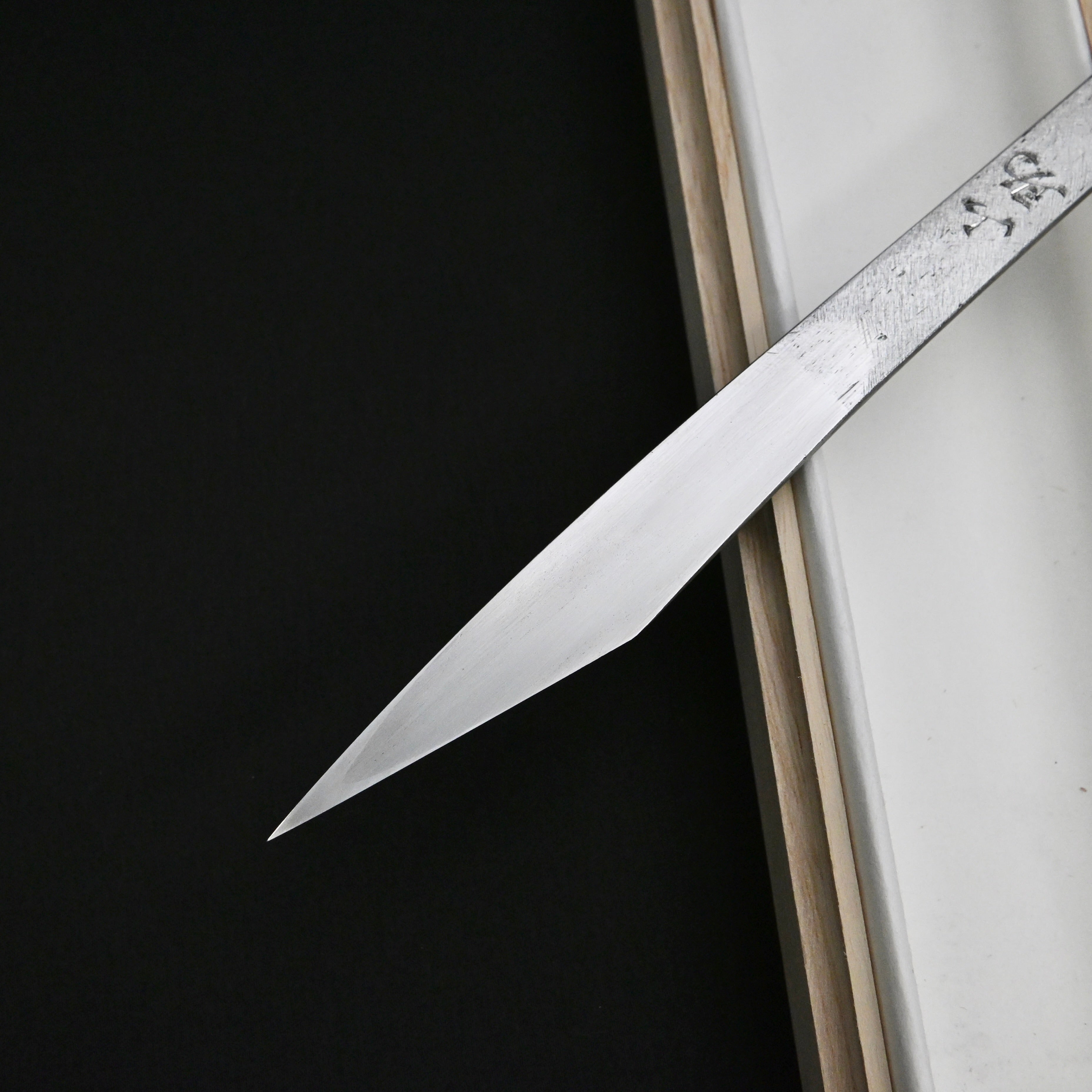 Yamasuke Kiridashi Knife Right hand by Sozen Carving  山助 素全作 切出し小刀 右 18mm
