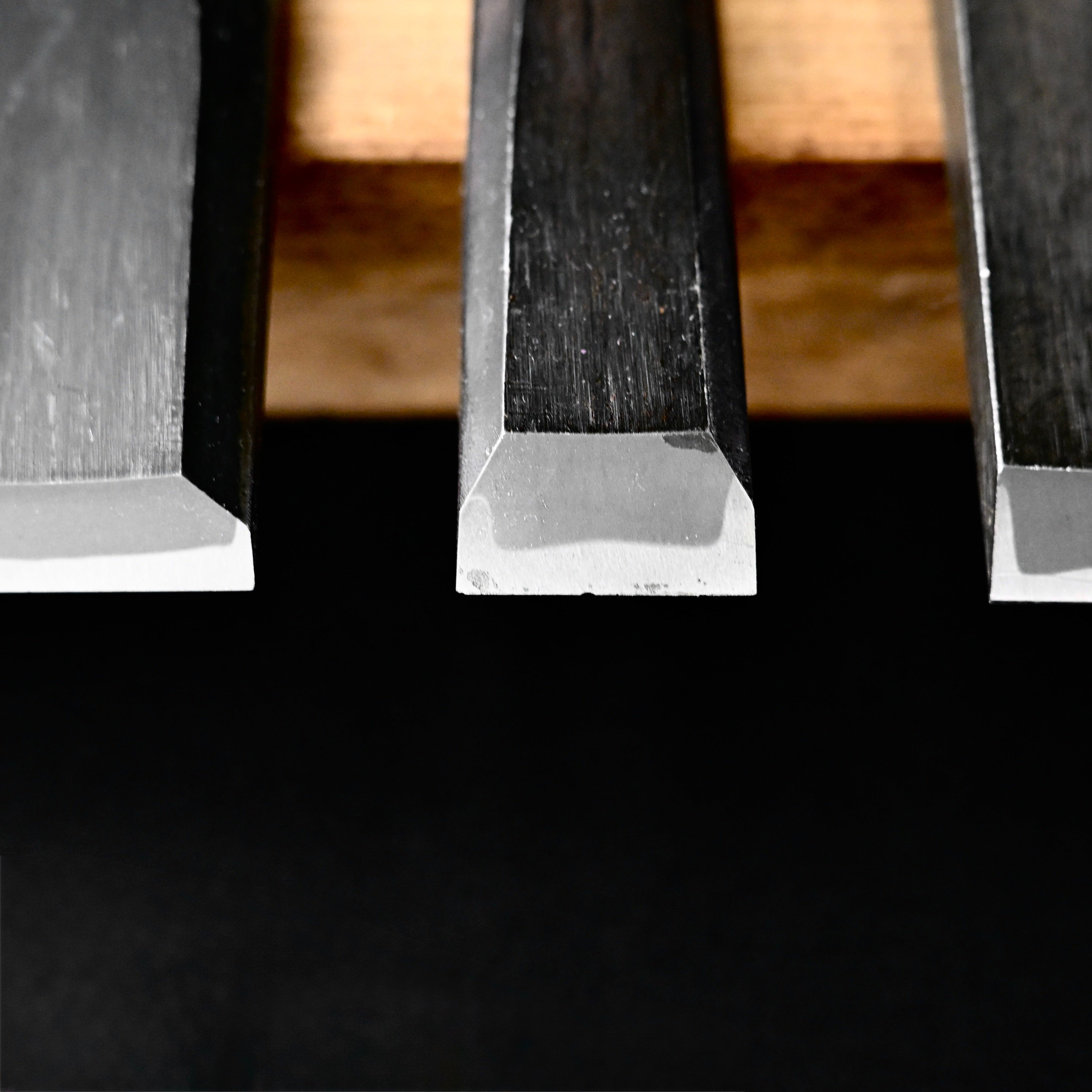 磯野信夫作 狐 追入鑿   Old stock Kitsune Bench chisels with white steel by Isono Nobuo