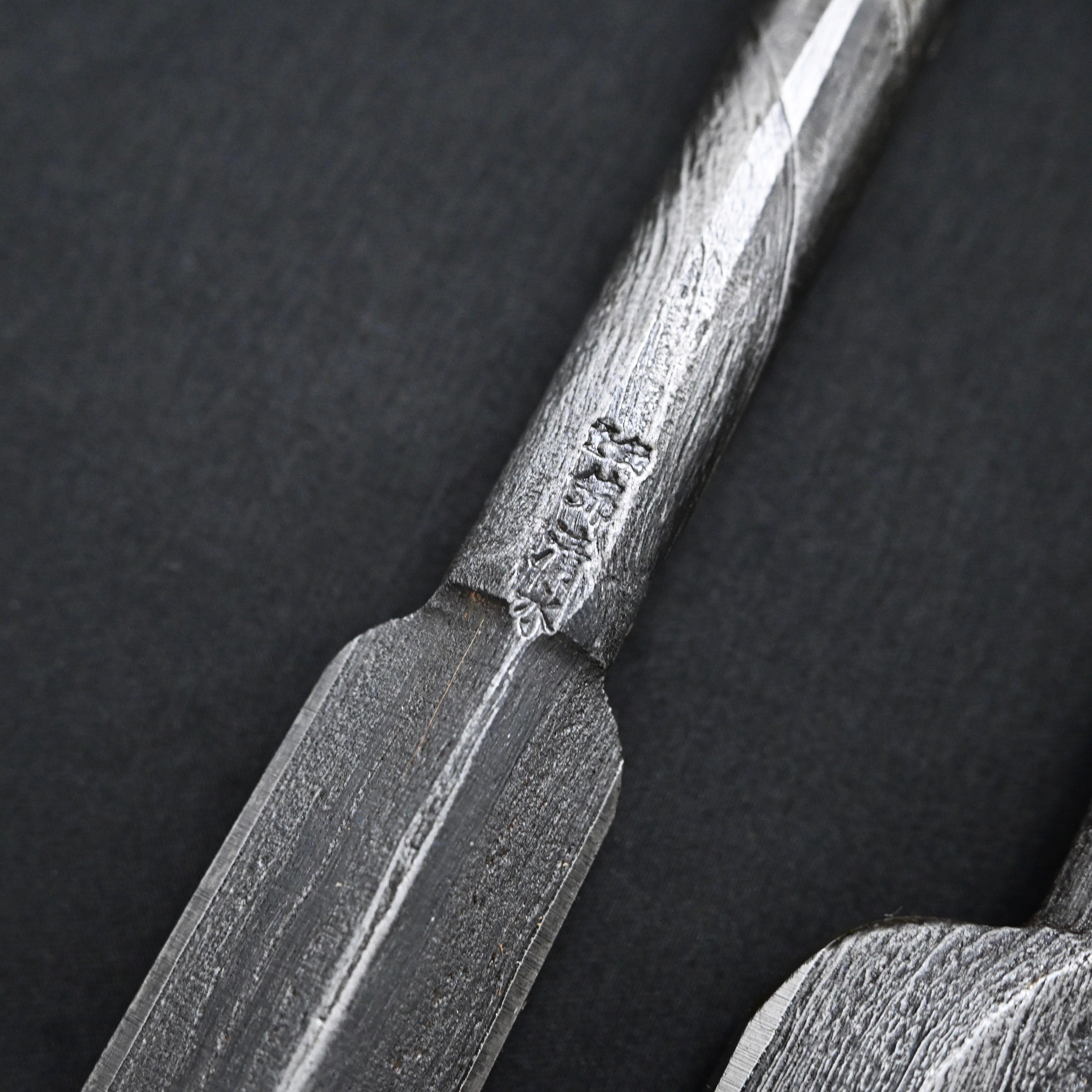 掘出し物  錦清水 木目打捻り 本突き組鑿  48,24mm    Rare Stock Nishiki Kiyomi Mokume Slick Chisels set