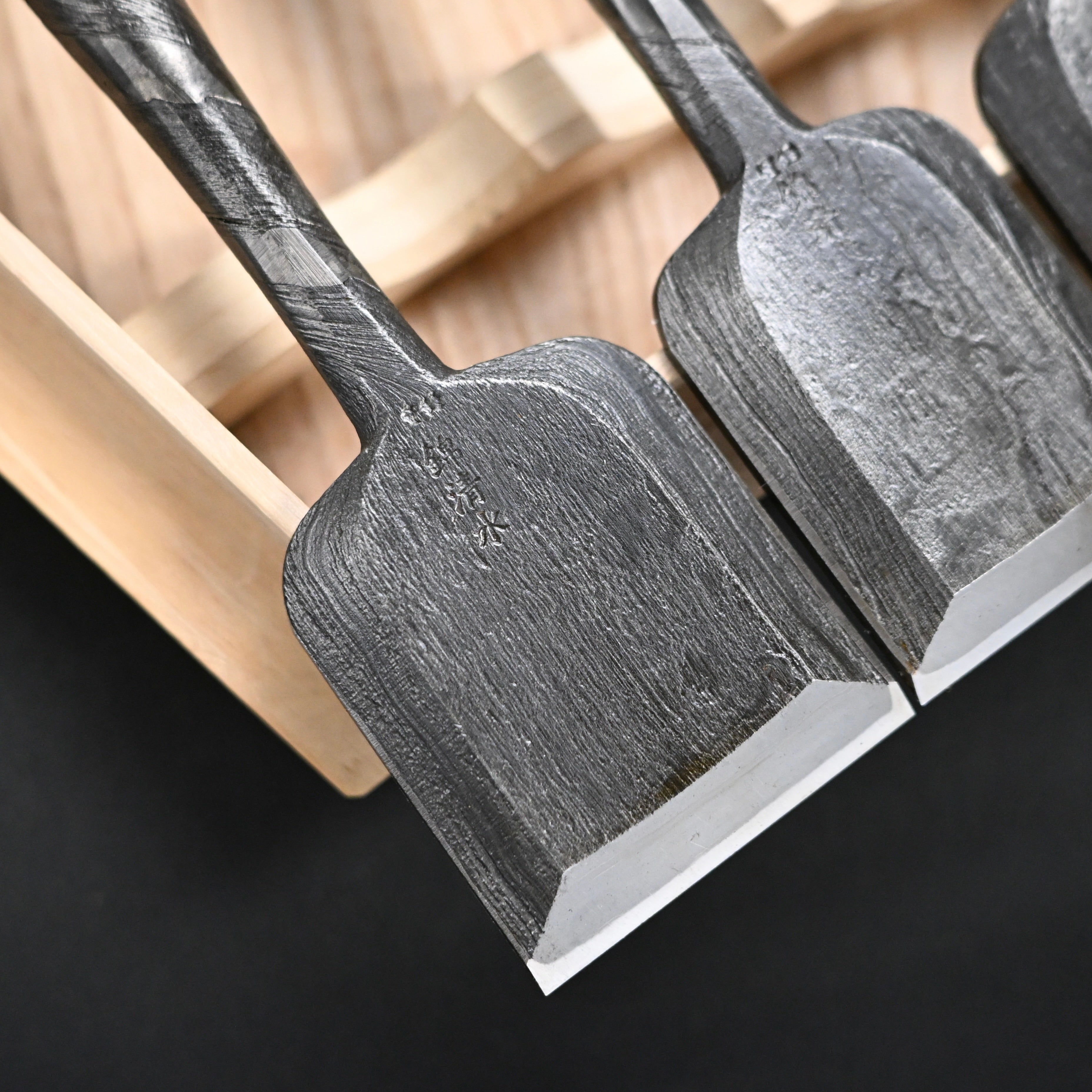 錦清水 木目打捻り 追入組鑿 15本組   Rare stock Nishiki Kiyomi Mokume Bench Chisels 15pc set