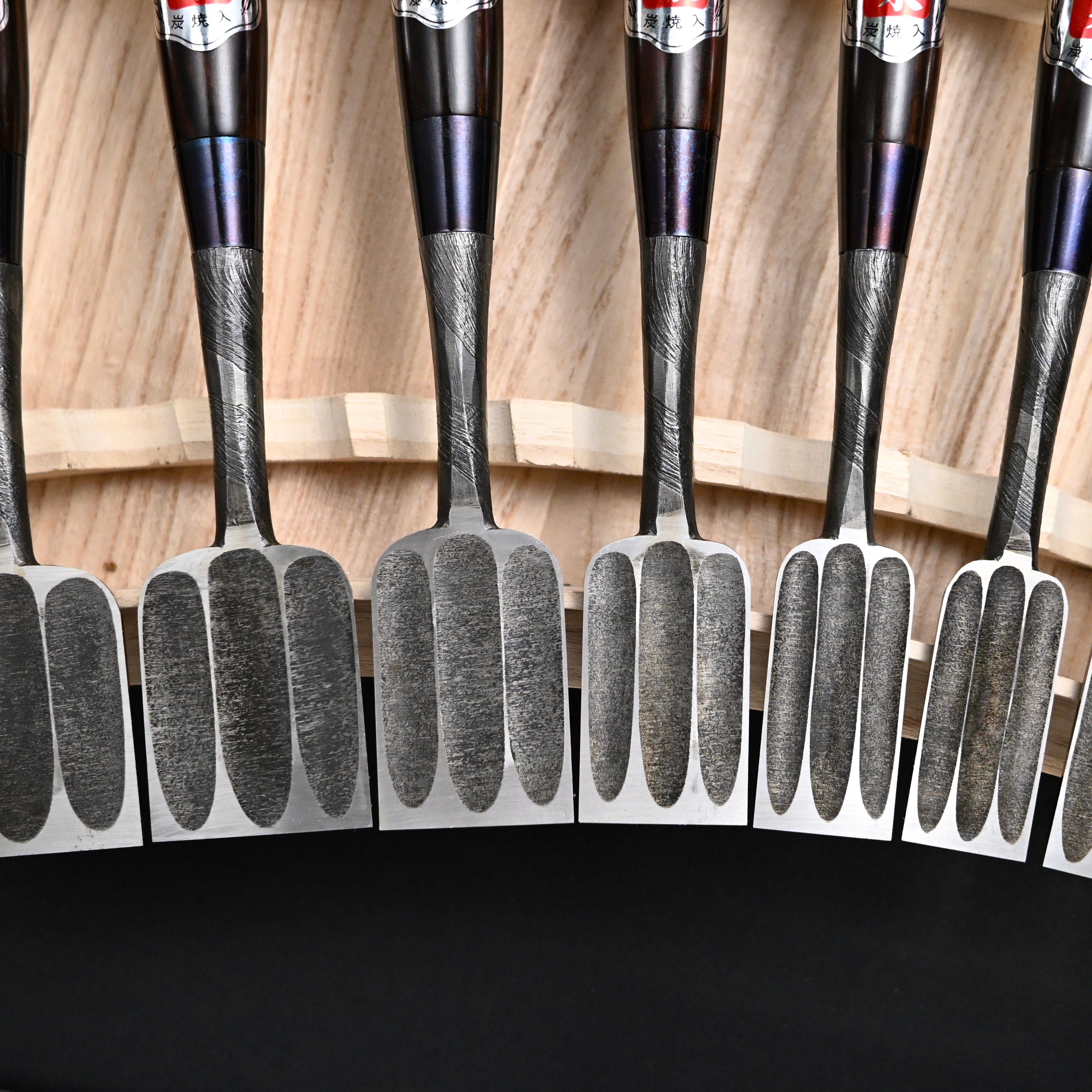 錦清水 木目打捻り 追入組鑿 15本組   Rare stock Nishiki Kiyomi Mokume Bench Chisels 15pc set