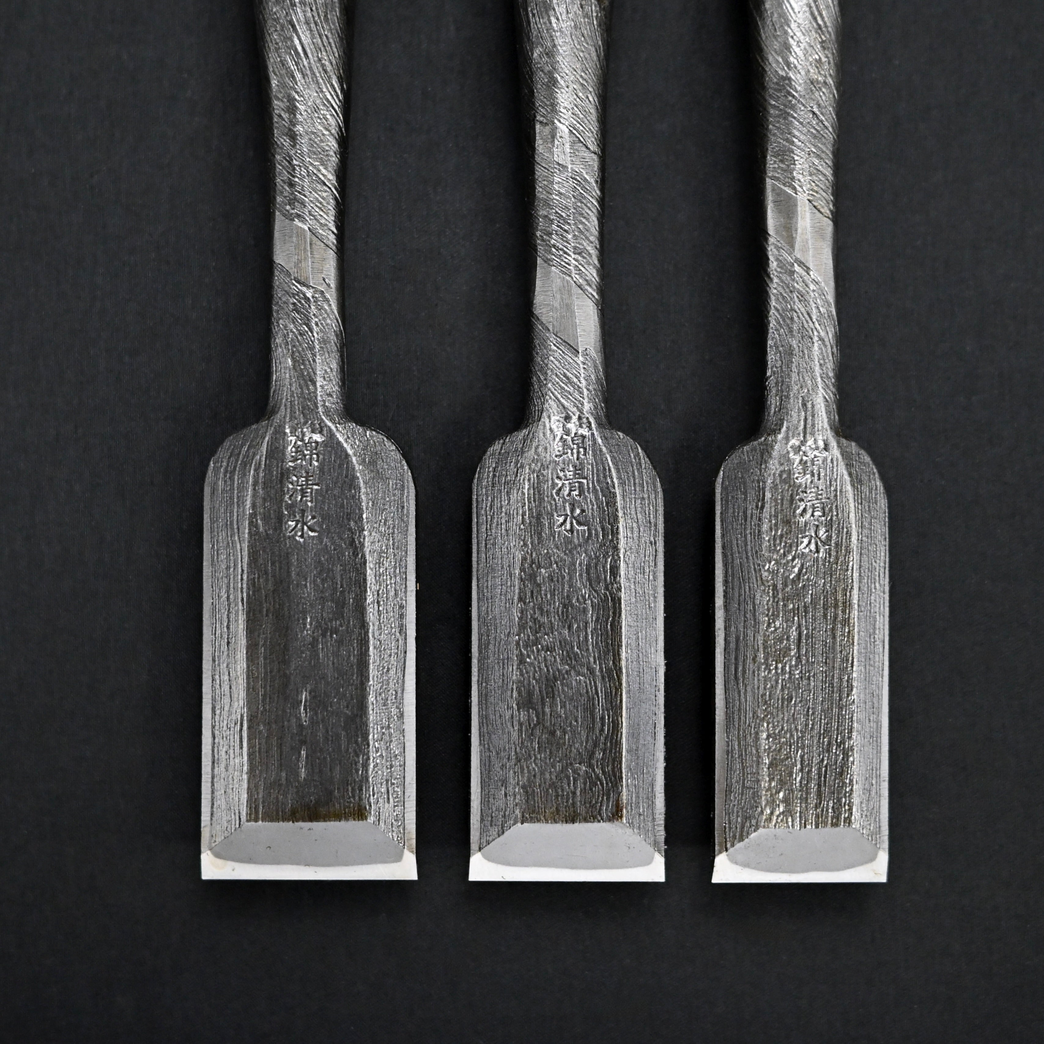 錦清水 木目打捻り 追入組鑿 15本組   Rare stock Nishiki Kiyomi Mokume Bench Chisels 15pc set