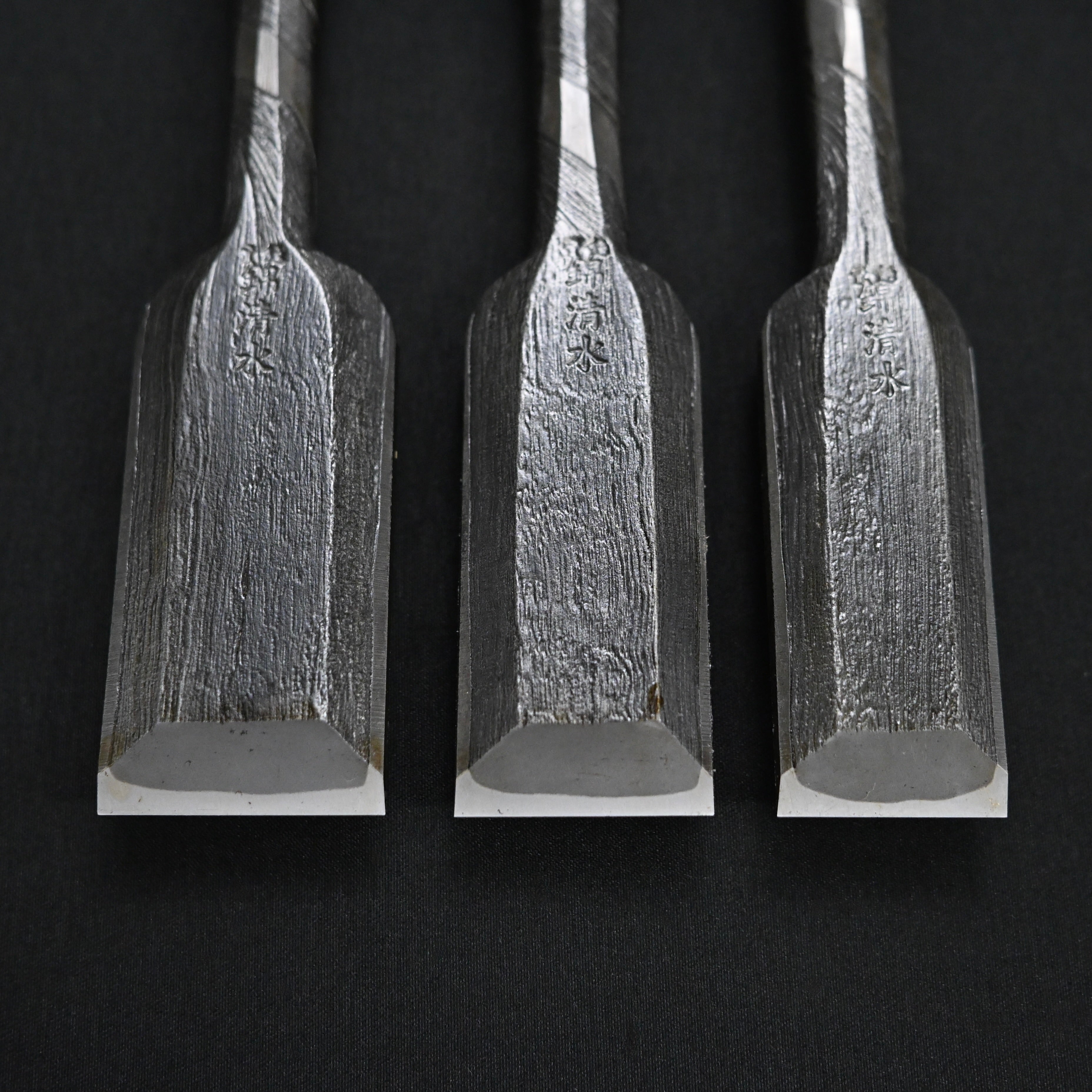 錦清水 木目打捻り 追入組鑿 15本組   Rare stock Nishiki Kiyomi Mokume Bench Chisels 15pc set