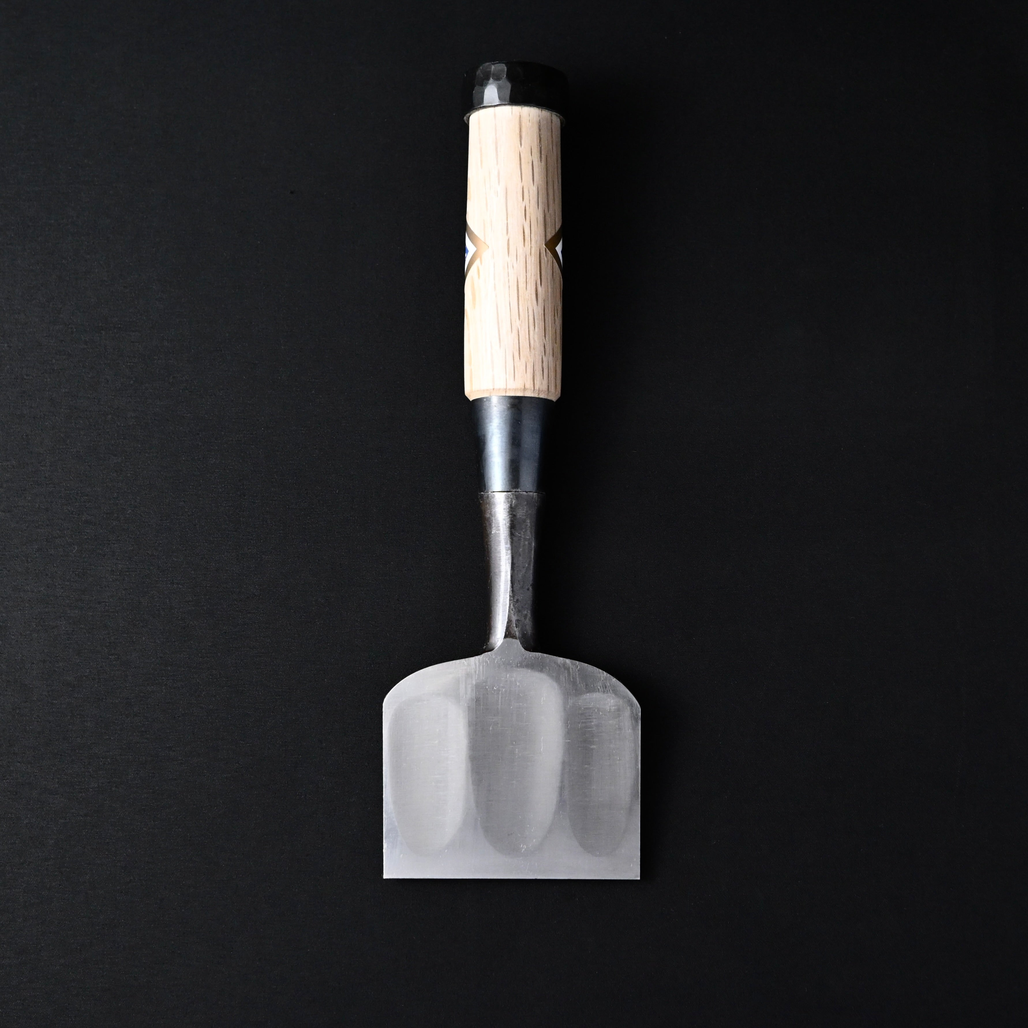 Kikuhiromaru Bench chisels with White steel (Oirenomi) 菊弘丸 追入鑿 75mm