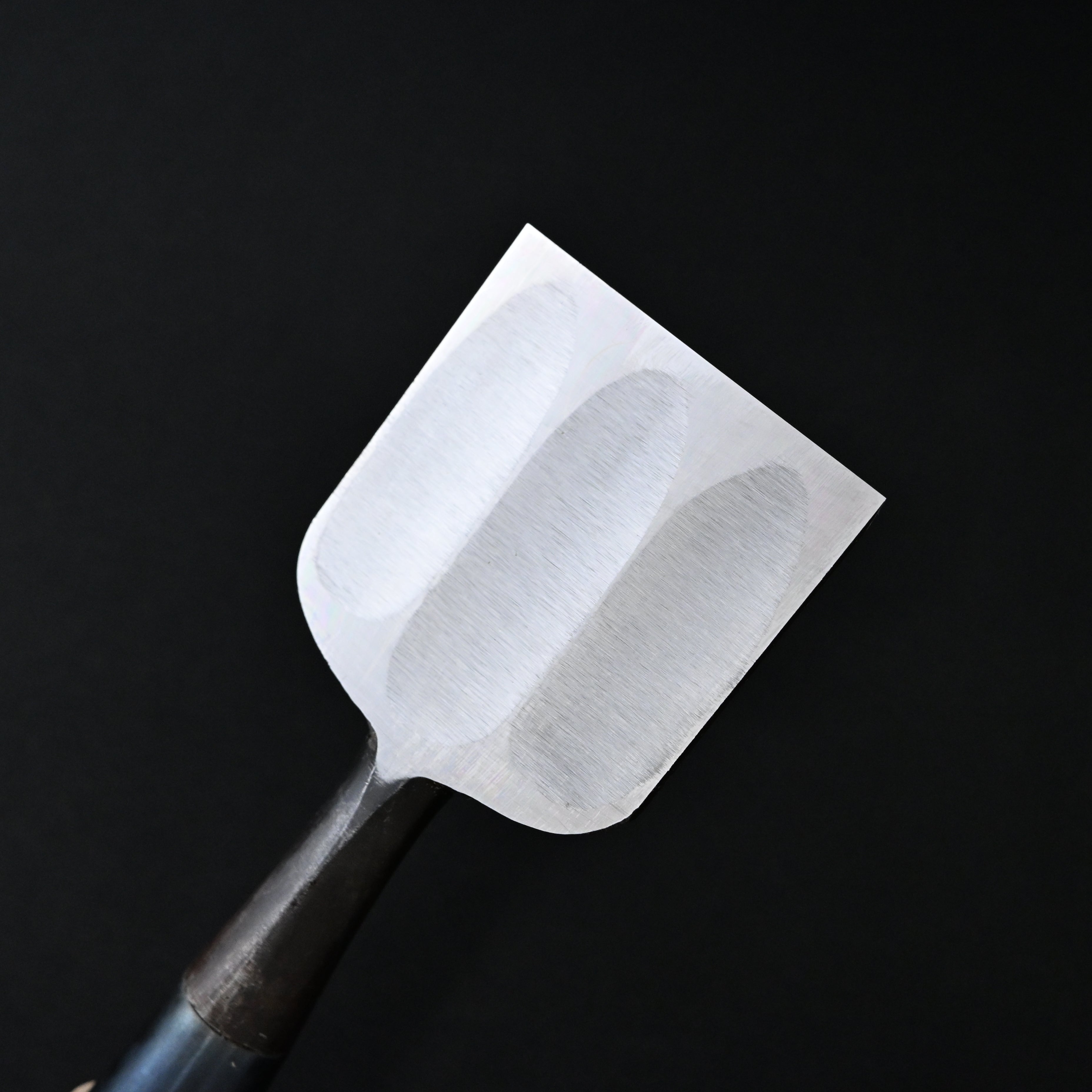 Kikuhiromaru Bench chisels with White steel (Oirenomi) 菊弘丸 追入鑿 60mm