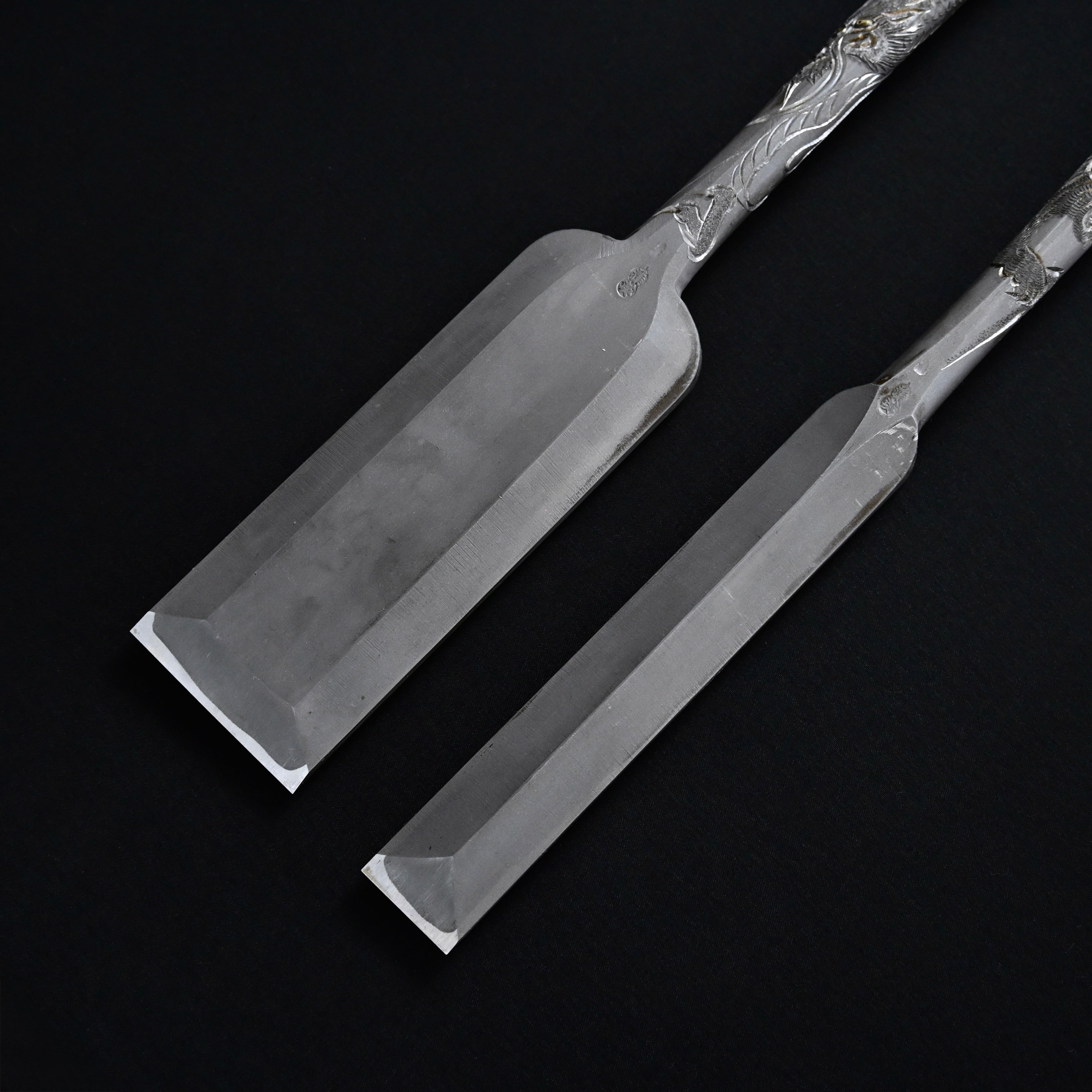 Old stock Touei Slick Chisels set with Dragon and Tiger Carving