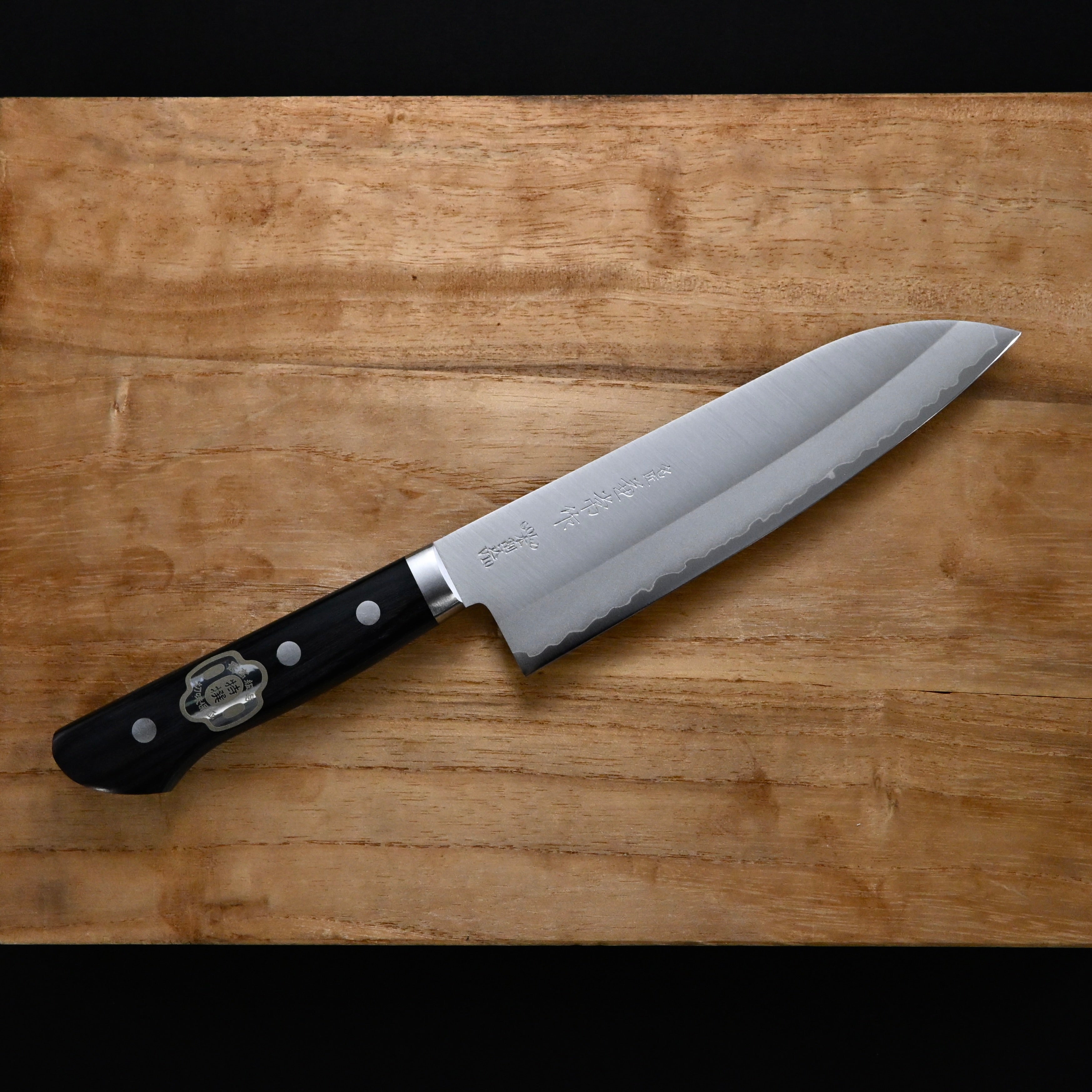 兼常作 本割込DPゴールド 口金付 黒合板柄 三徳型165mm Kanetsune Stainless steel Santoku Knife
