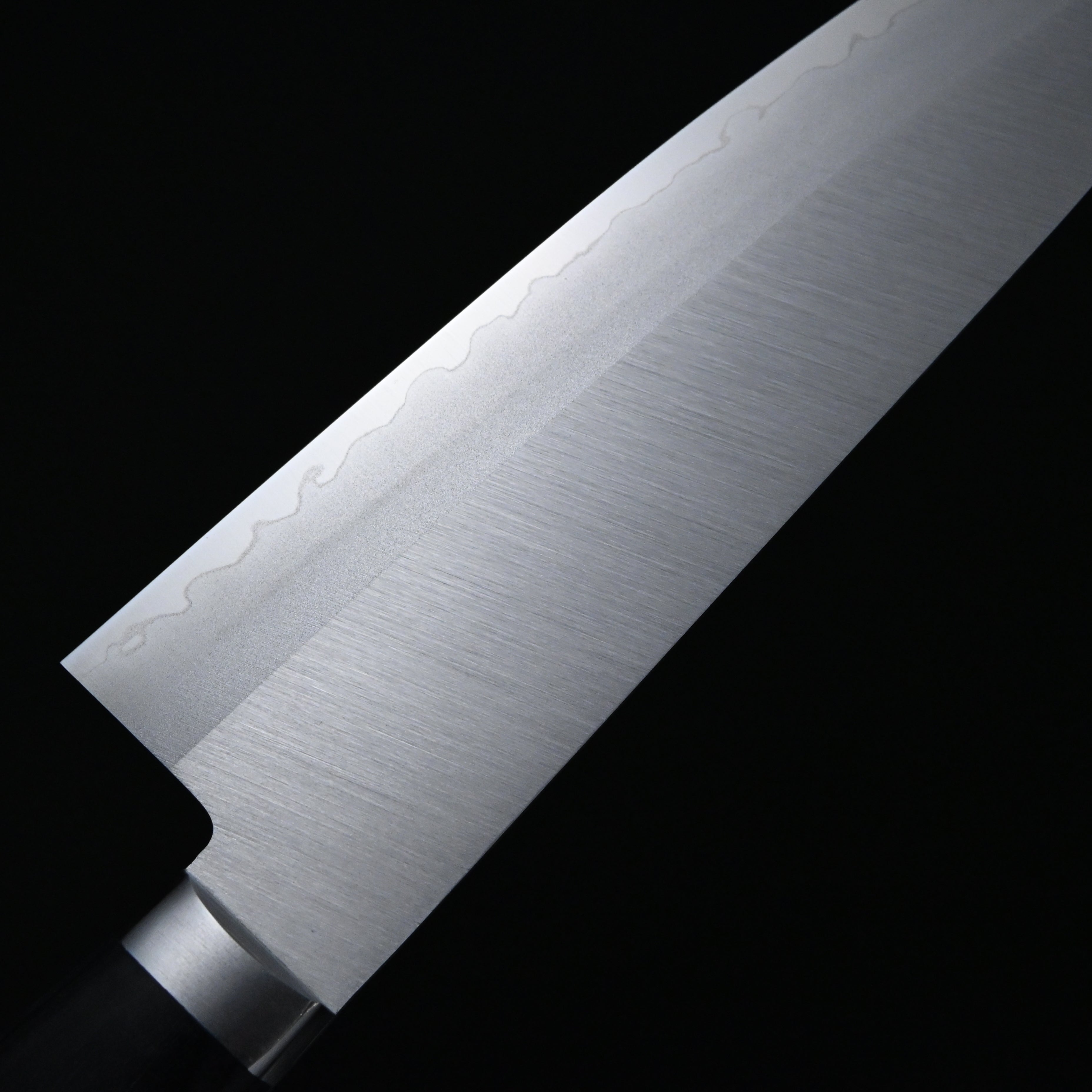 兼常作 本割込DPゴールド 口金付 黒合板柄 三徳型165mm Kanetsune
