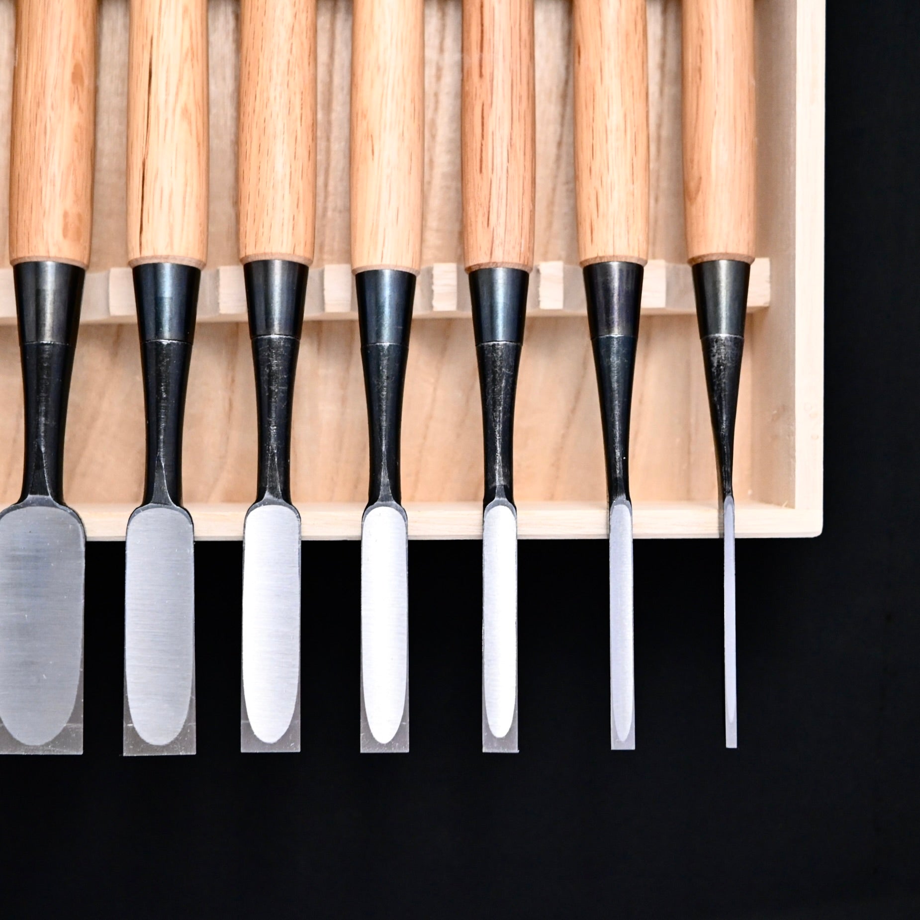 #2 Ouchi Bench chisels set by Ouchi 4th generationRed Oak Handles  四代目 宗家大内 追入組鑿 赤樫柄  桐箱付 Oirenomi