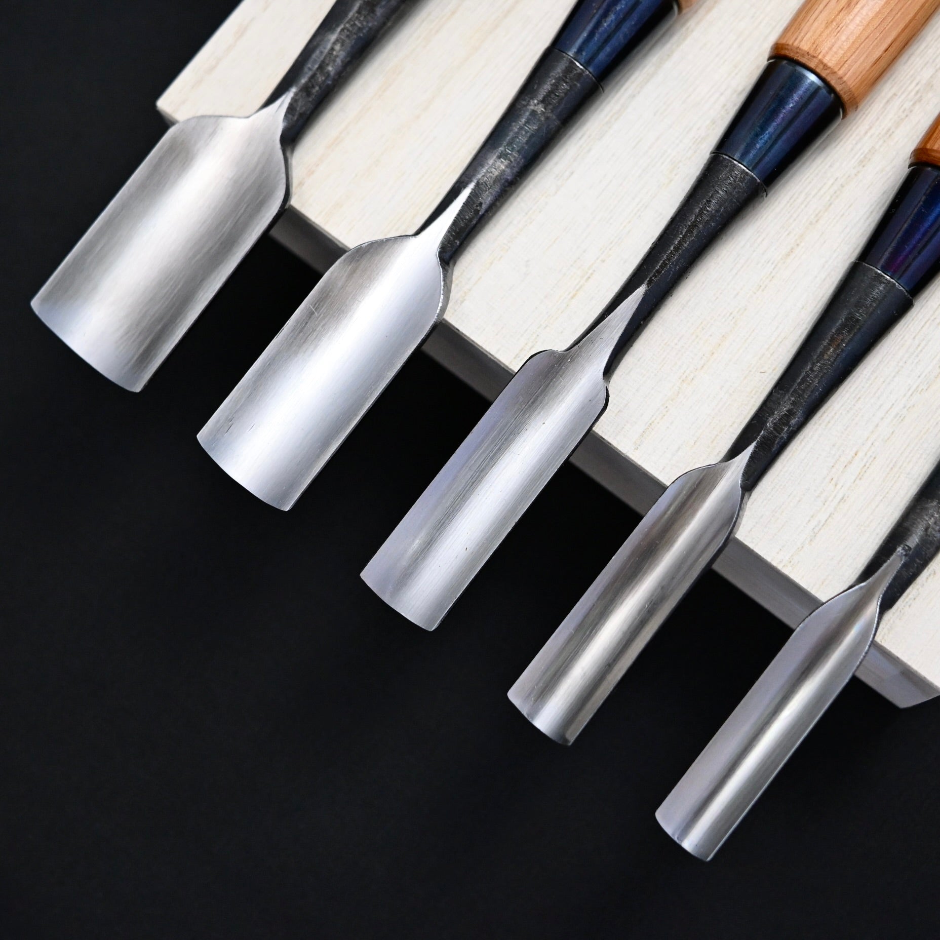 Toshikuni Uchi maru Round chisels set with white steel  利国 内丸組鑿 5本組 Uchimarunomi
