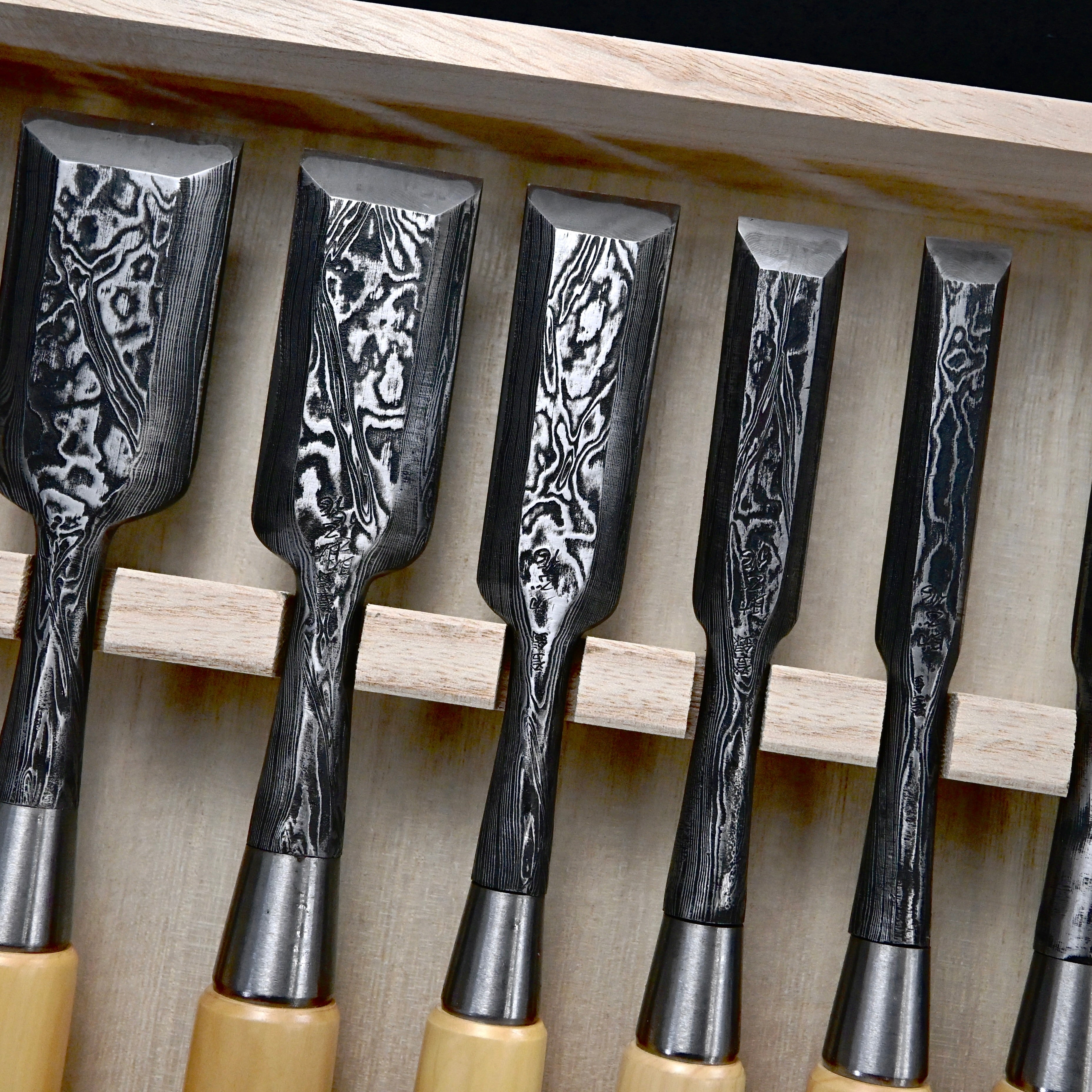Sukemasa Suminagashi Bench chisels set with Box wood Handles 助正 墨流し 追入組鑿  柘植柄付