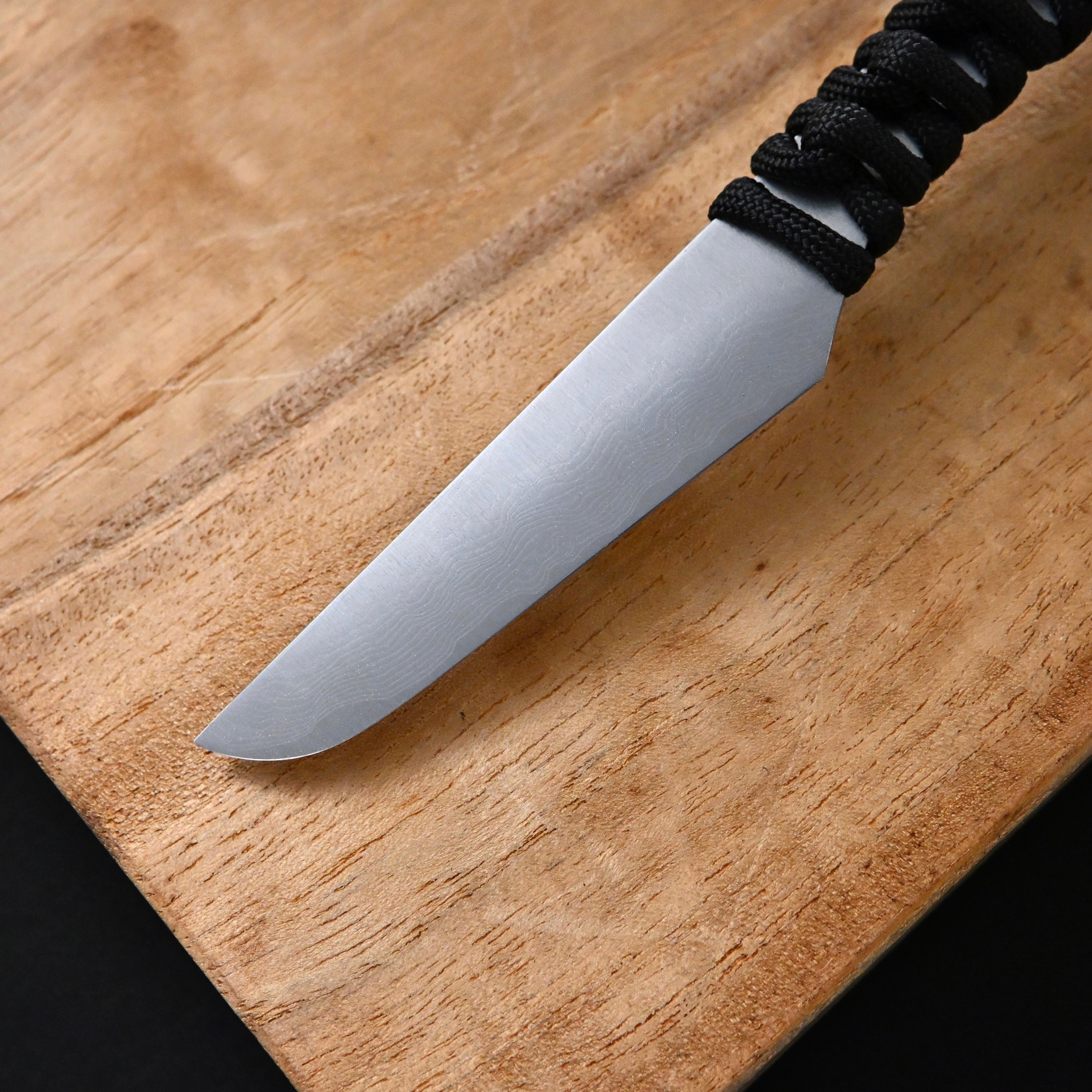 越前数馬作 卓上ナイフ 涼月 黒紐巻 刃70mm 粉末ダマスカス鋼   EchizenKazuma Ryōgetsu Tabletop Knife with Black Cord Wrap Blade 70mm Powdered Damascus Steel