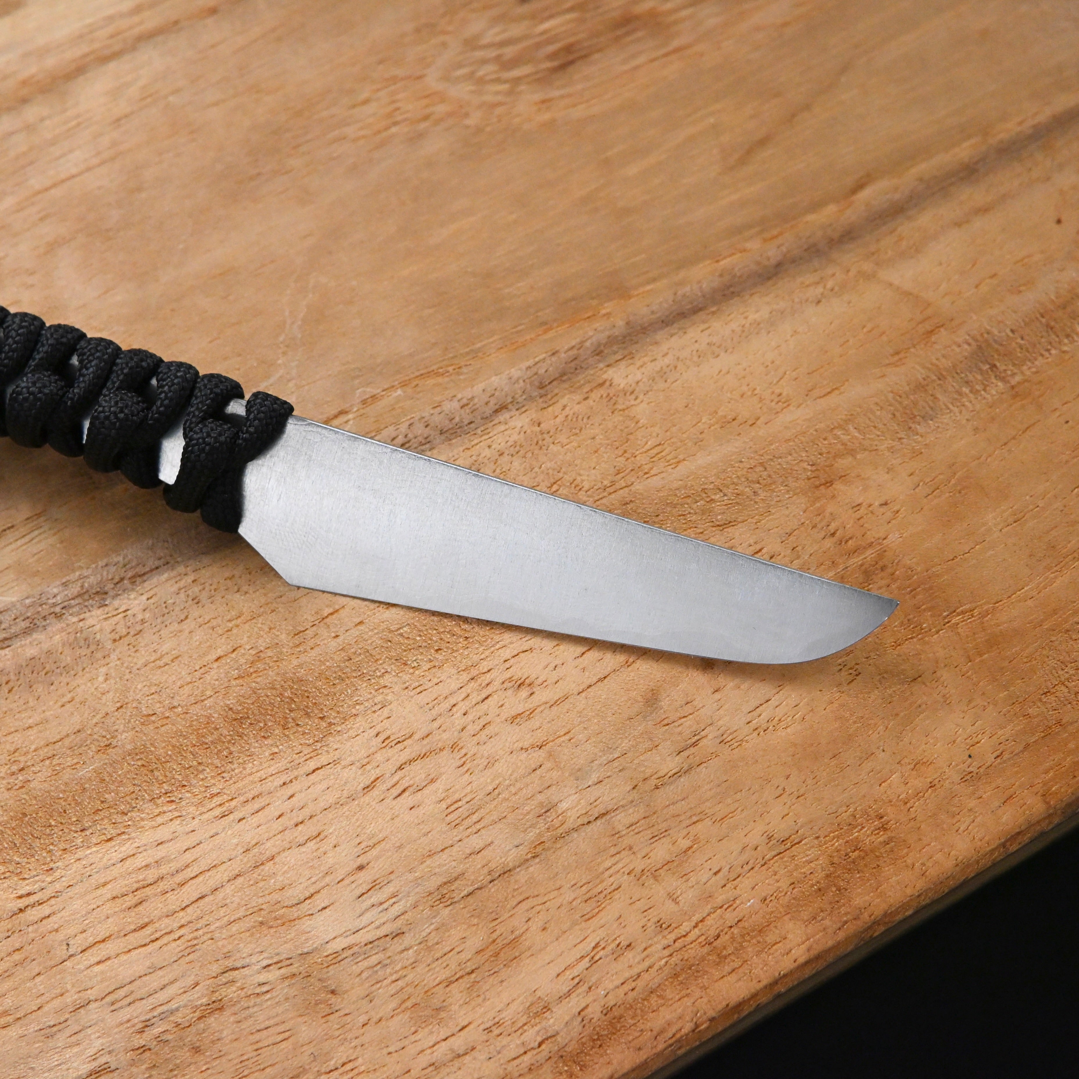 越前数馬作 卓上ナイフ 涼月 黒紐巻 刃70mm 粉末ダマスカス鋼   EchizenKazuma Ryōgetsu Tabletop Knife with Black Cord Wrap Blade 70mm Powdered Damascus Steel
