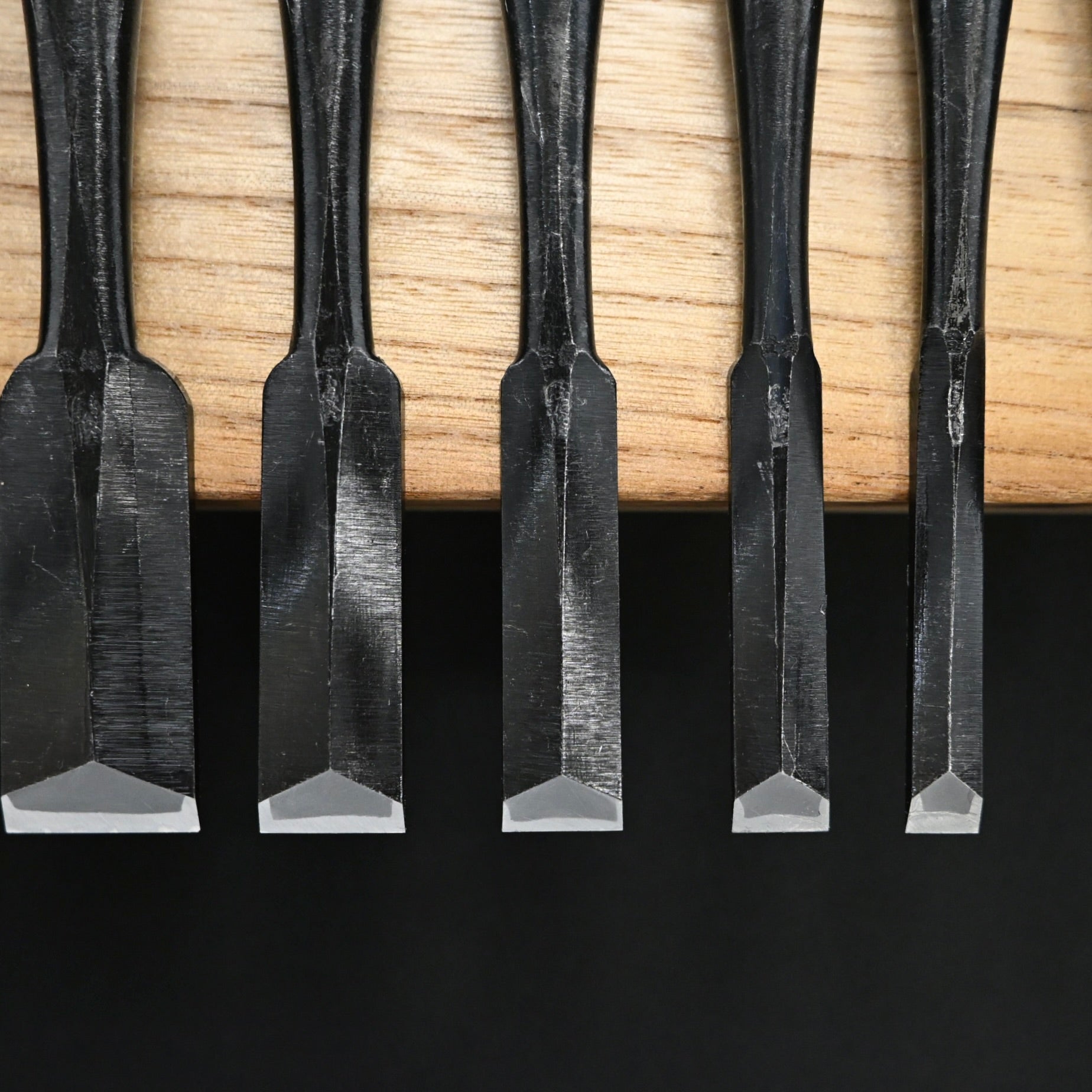 Yoshitaka Dovetail Bench chisels 10pc set         義隆 追入鎬組鑿 10本組 Oirenomi