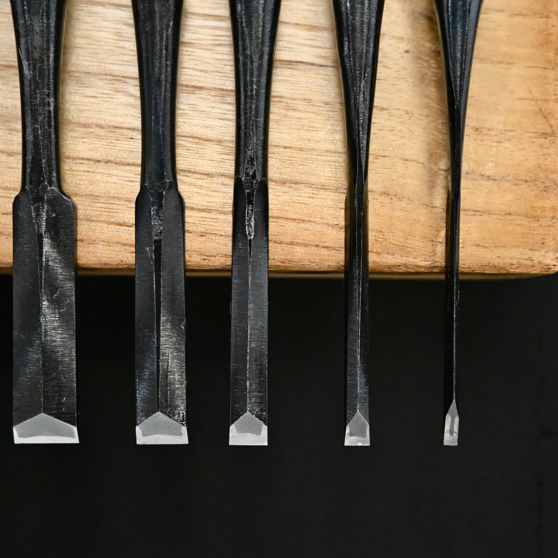 Yoshitaka Dovetail Bench chisels 10pc set         義隆 追入鎬組鑿 10本組 Oirenomi