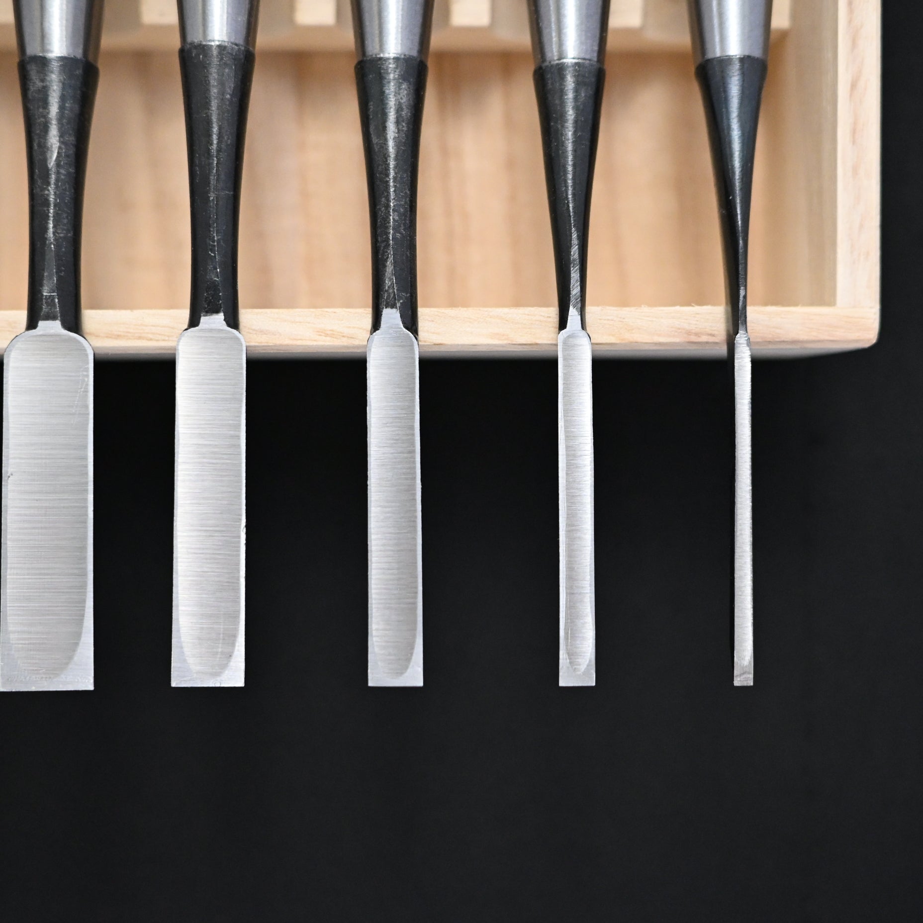 Yoshitaka Dovetail Bench chisels 10pc set         義隆 追入鎬組鑿 10本組 Oirenomi