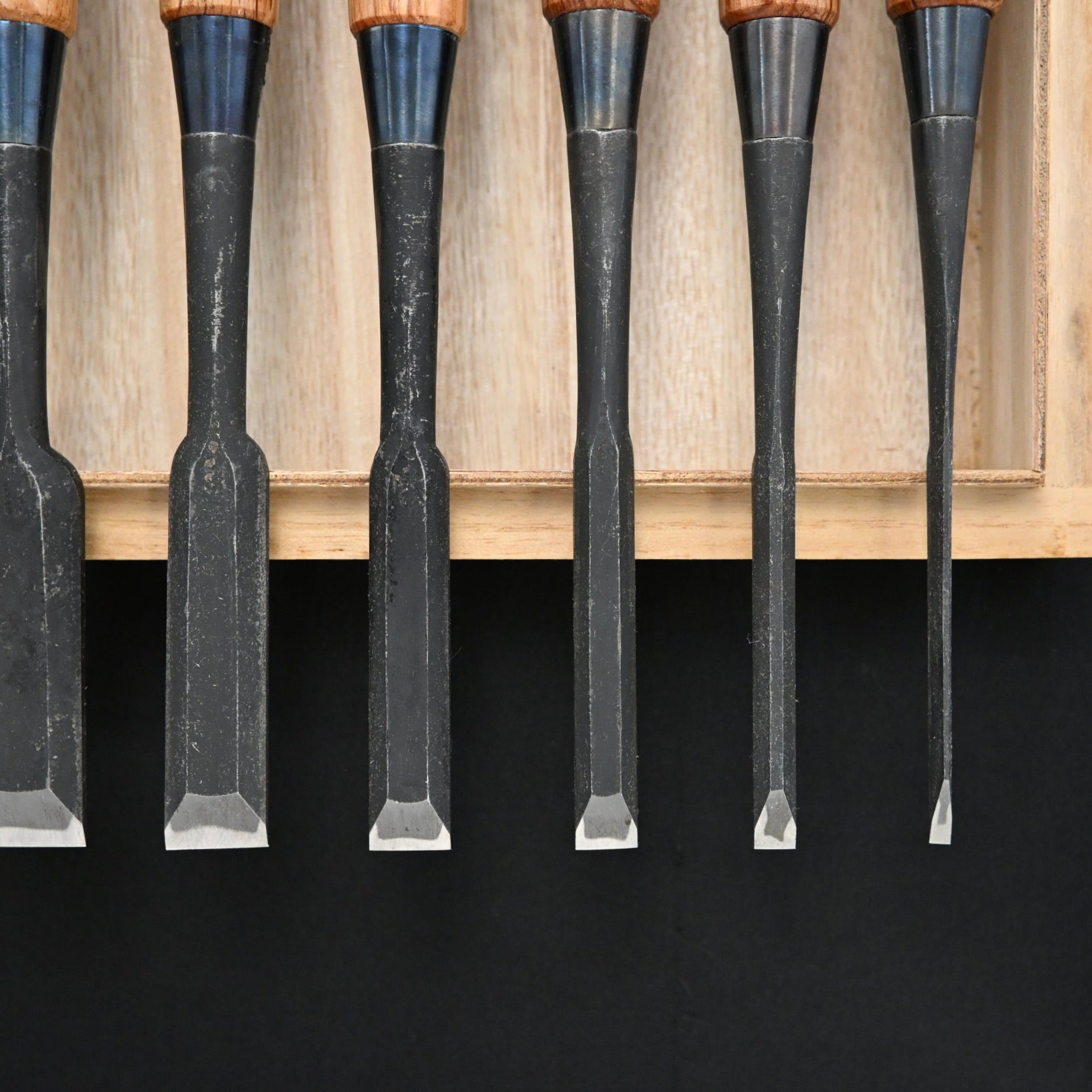二代目左久作 追入組鑿      Hidari Hisasaku 2nd Vintage Bench chisels set