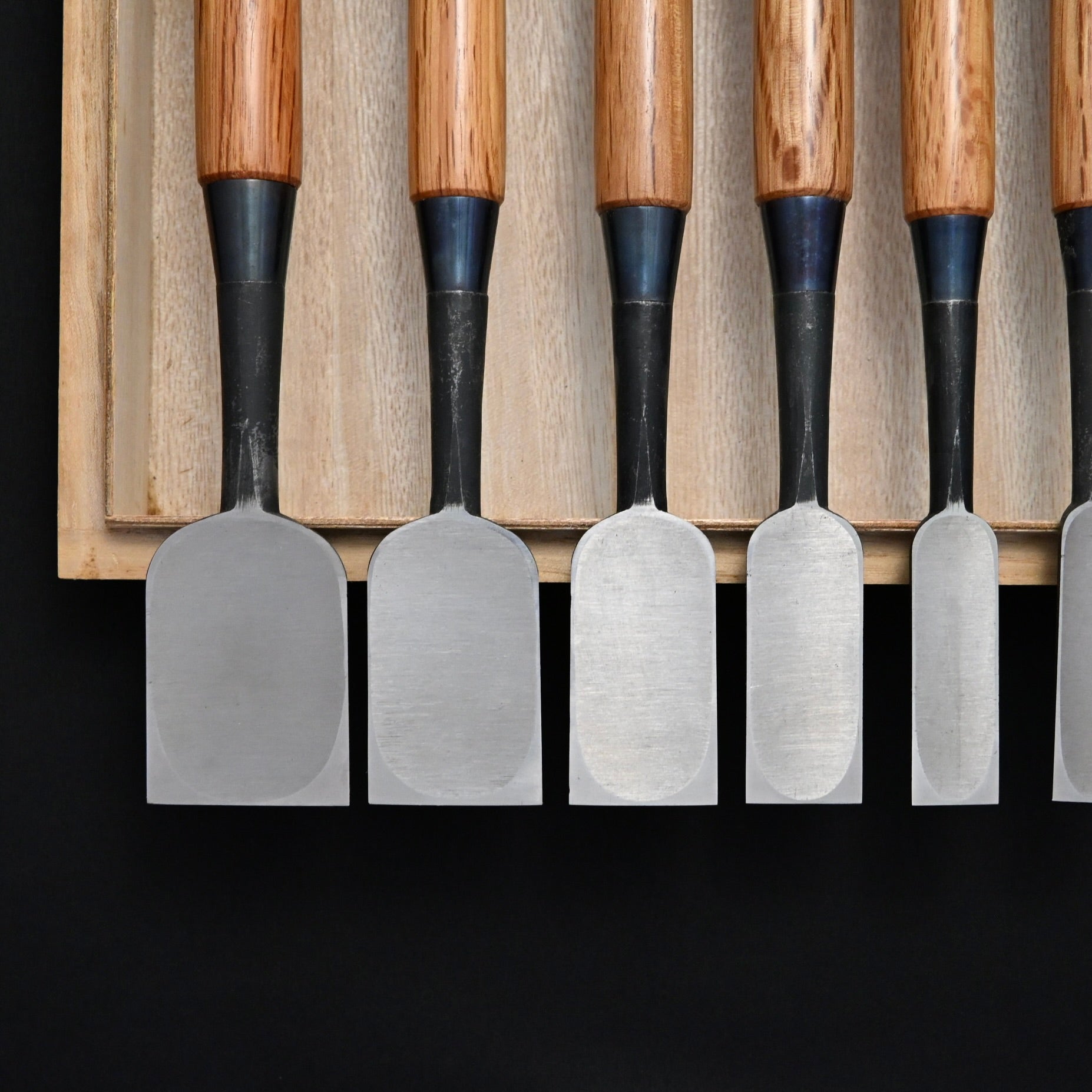 二代目左久作 追入組鑿      Hidari Hisasaku 2nd Vintage Bench chisels set
