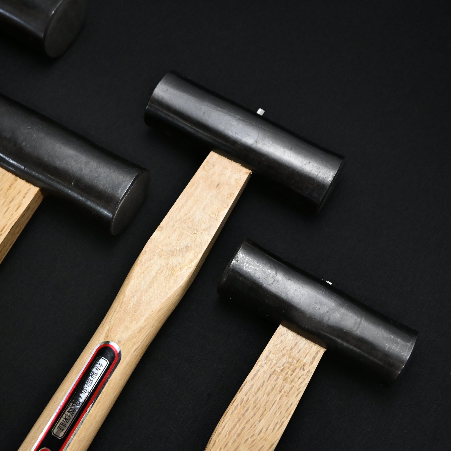 ヤマ中 両口玄翁 (丸玄能) 柄付 黒仕上   Yamanaka Round Hammers Blacksmith finish with handle for beginner